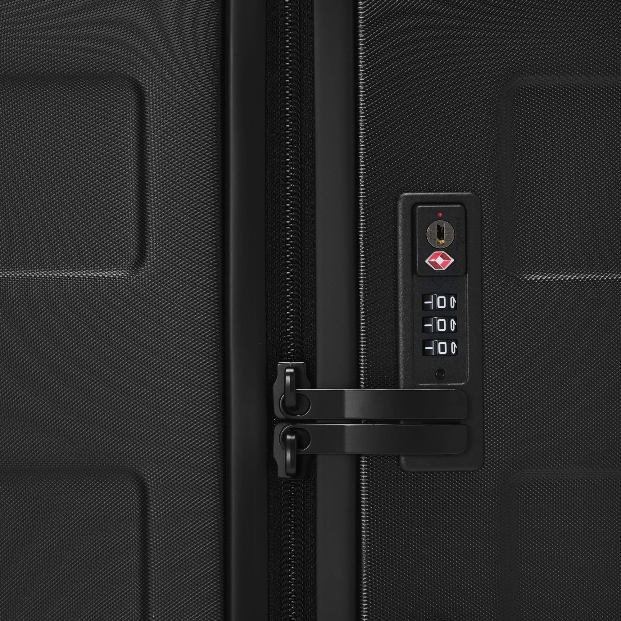 Hard Shell Suitcase 105L | Check-In - Image 39