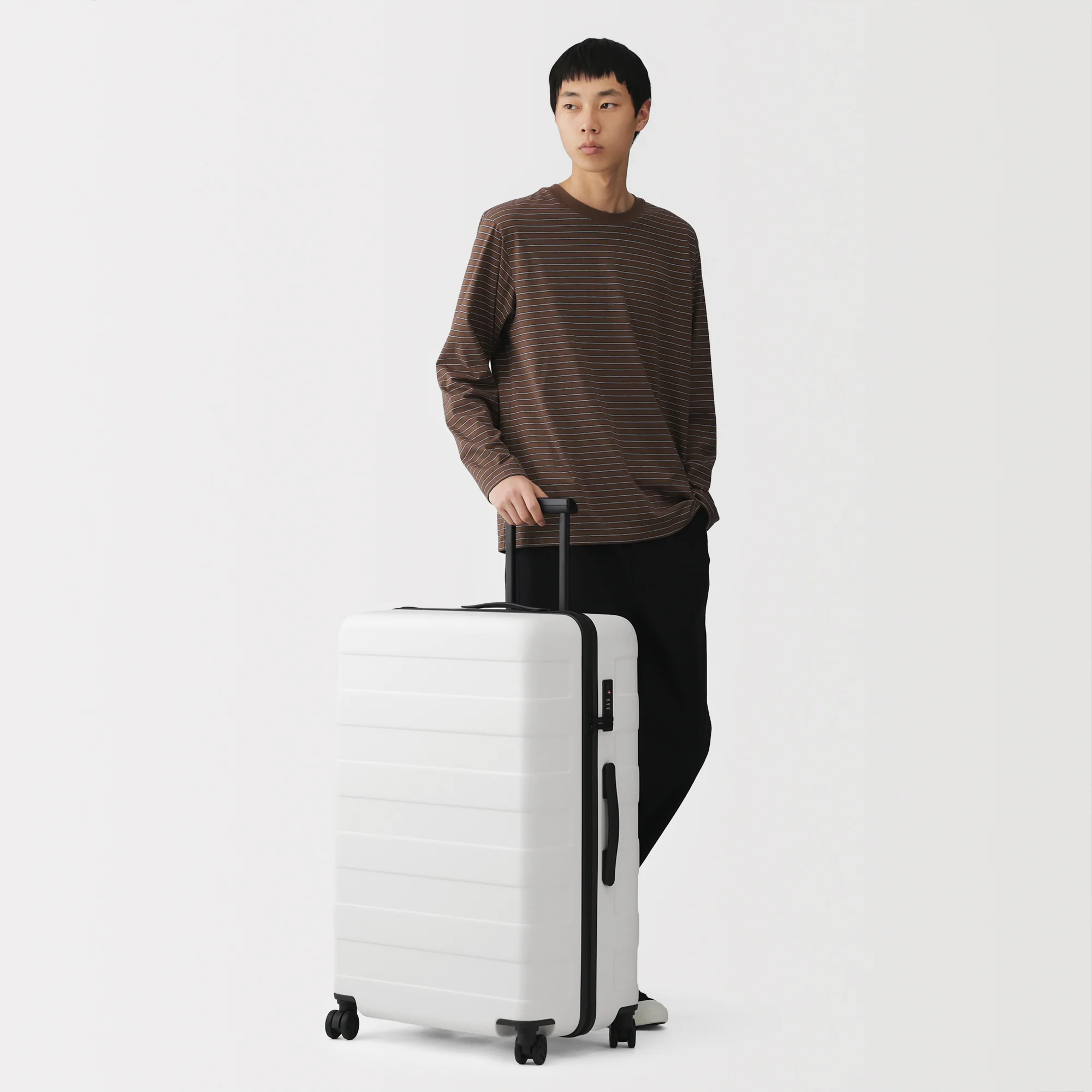 Hard Shell Suitcase 105L | Check-In - Image 57