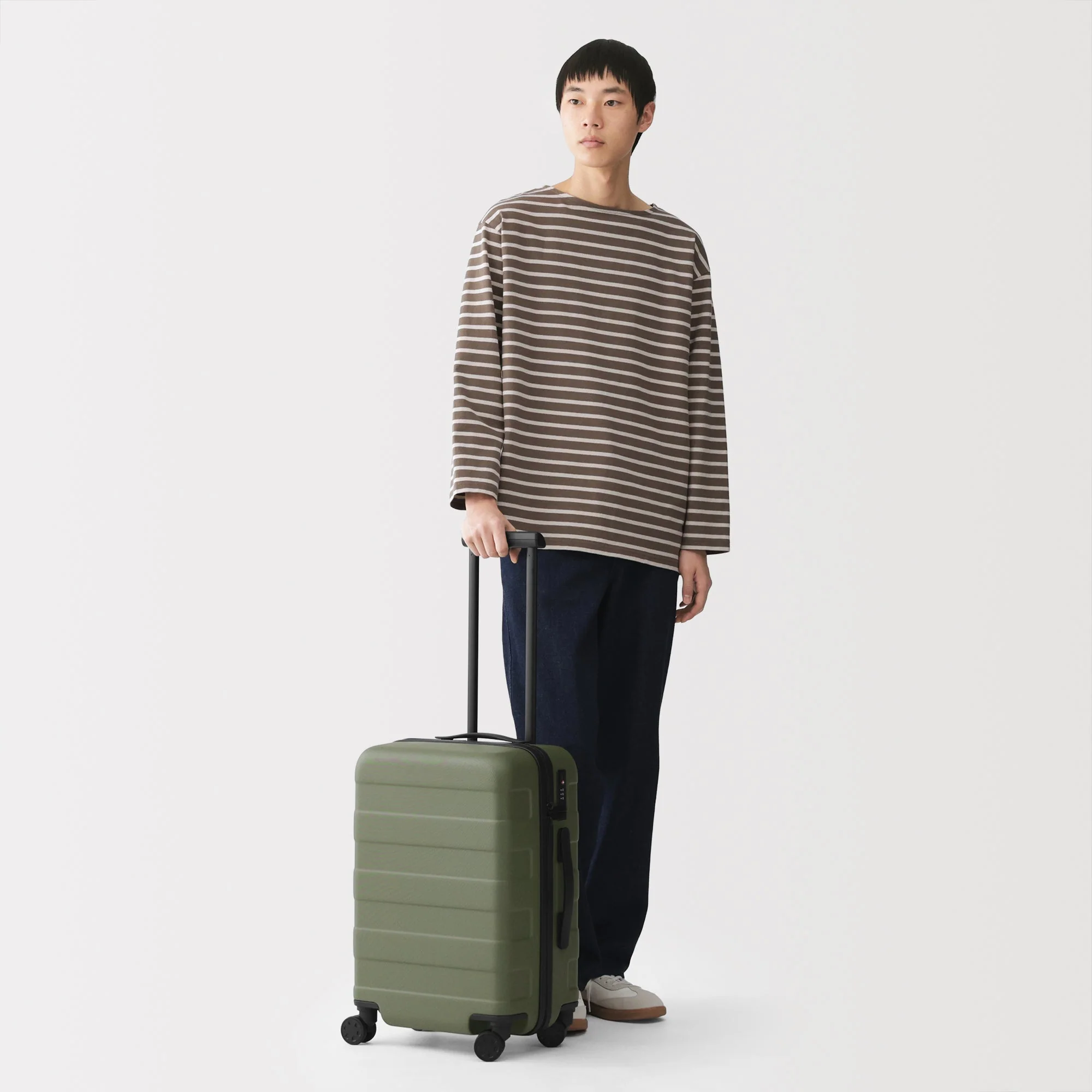 Hard Shell Suitcase 36L | Carry-On - Image 3