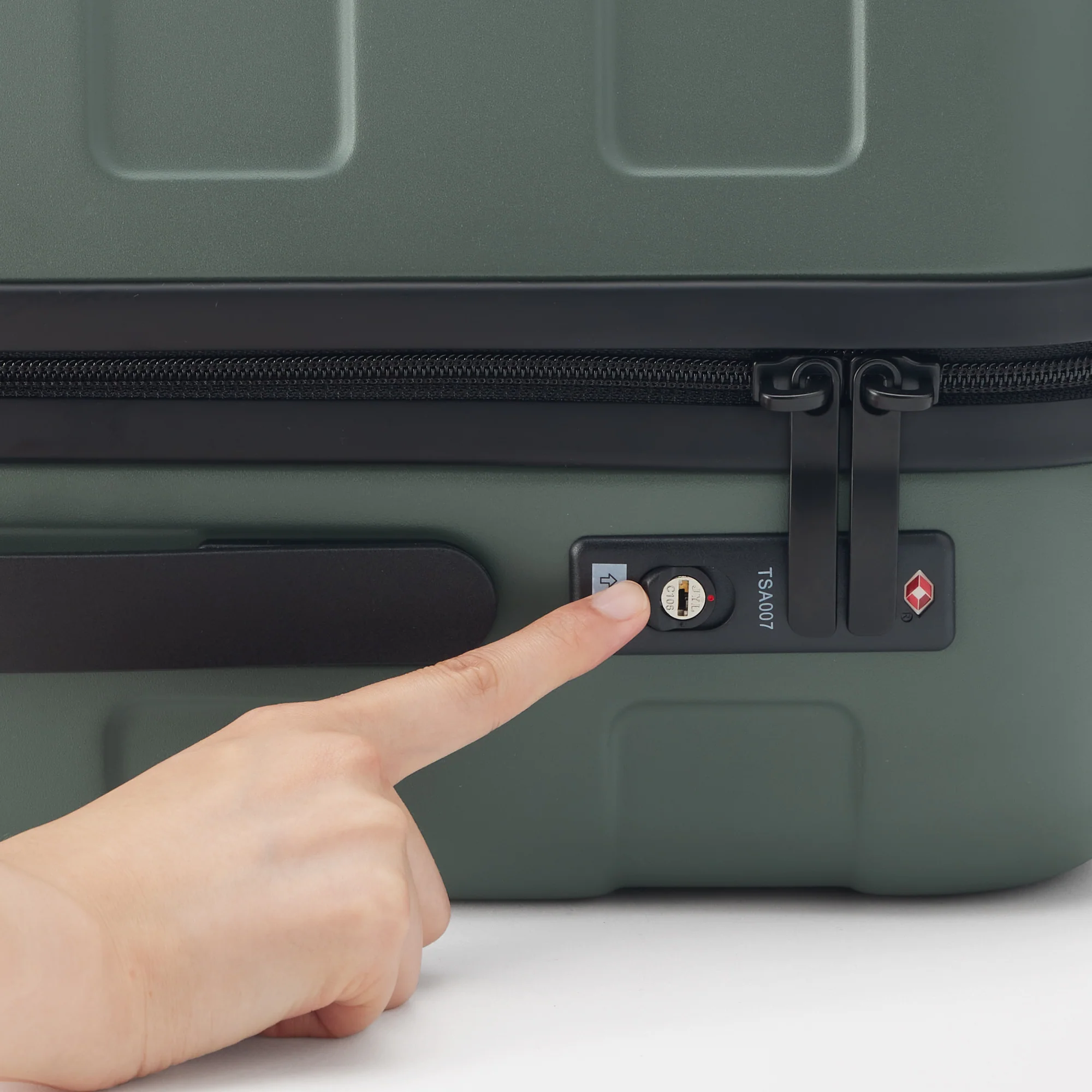 Adjustable Handle Hard Shell Suitcase 36L | Carry-On - Image 15