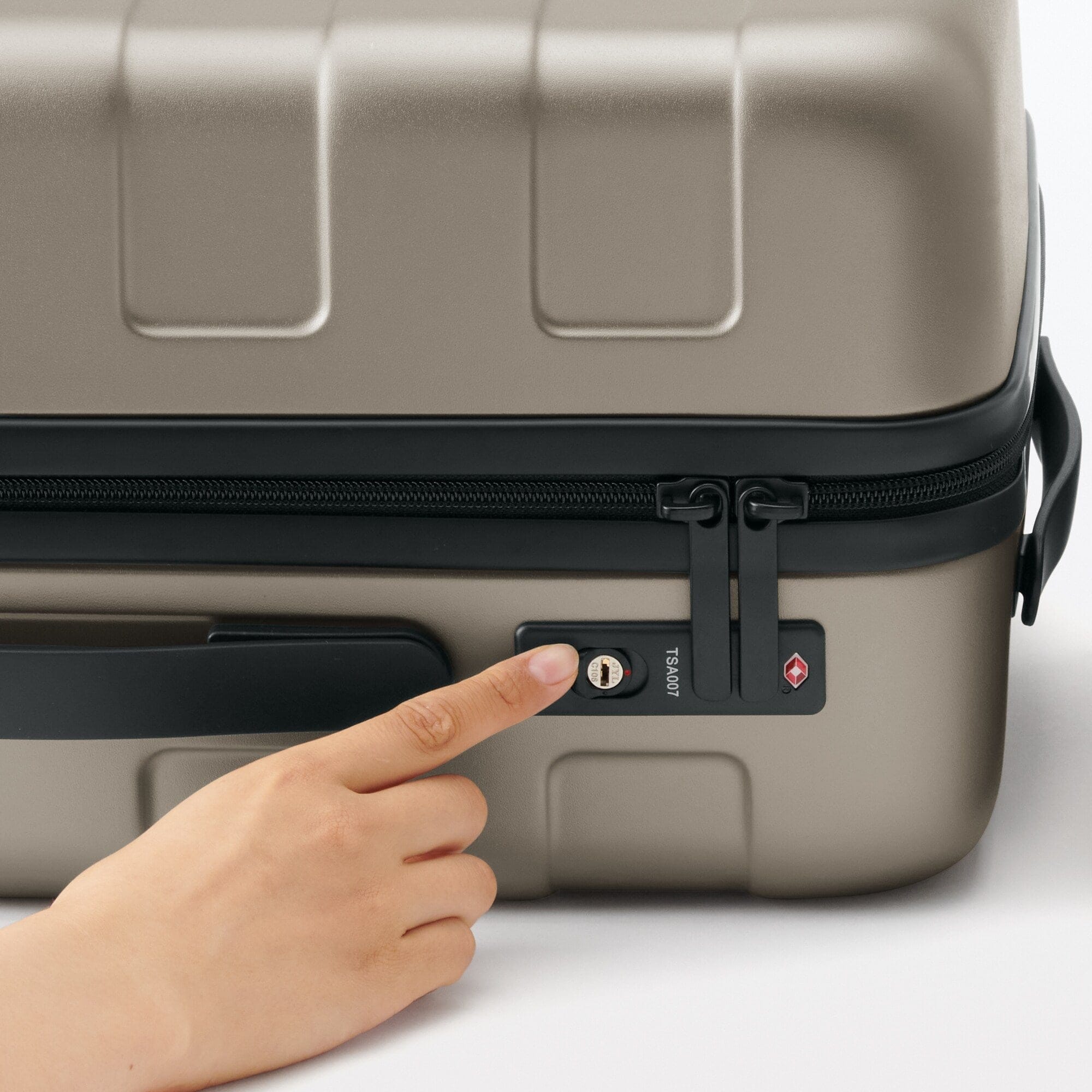 Adjustable Handle Hard Shell Suitcase 36L | Carry-On - Image 78