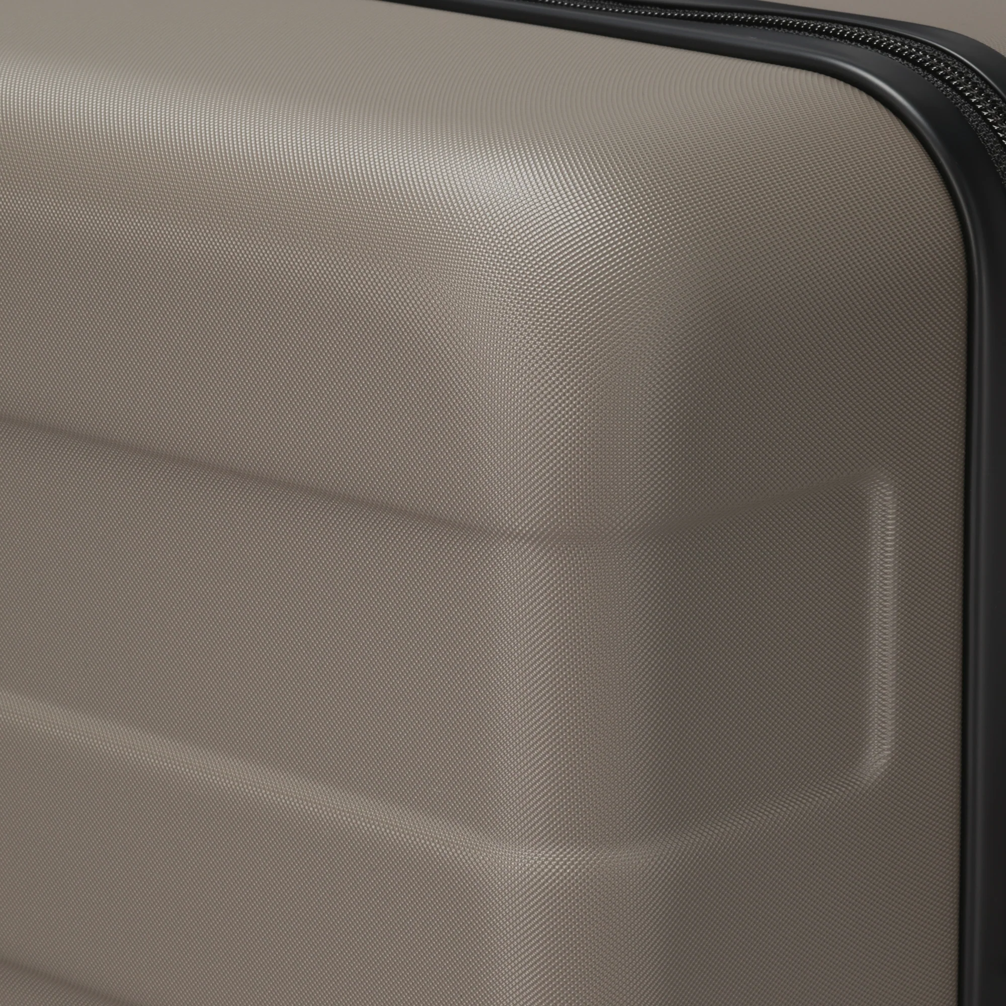 Hard Shell Suitcase 75L | Check-In - Image 126