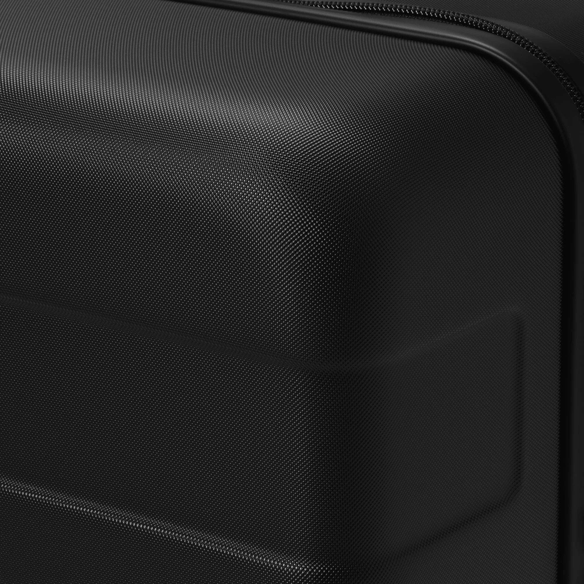Hard Shell Suitcase 75L | Check-In - Image 26