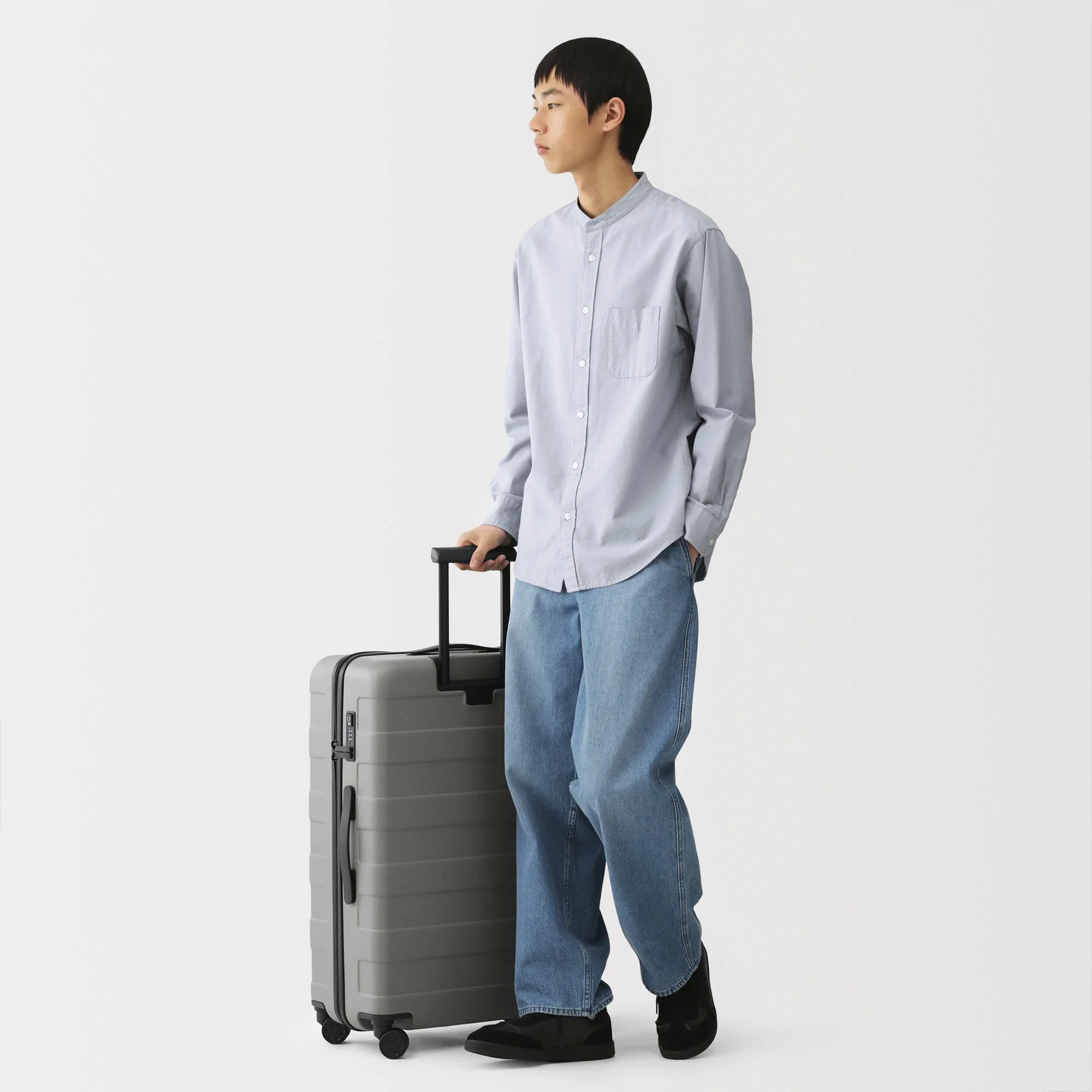 Hard Shell Suitcase 75L | Check-In - Image 3