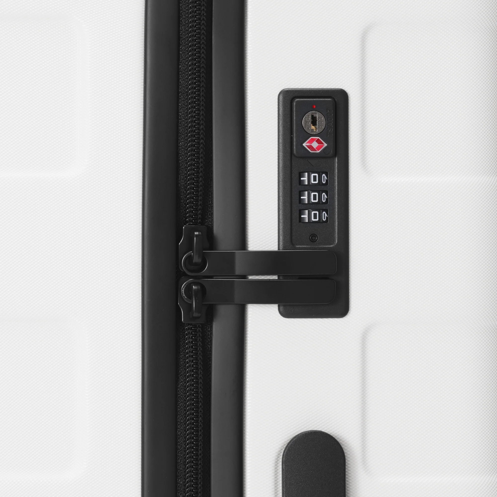 Hard Shell Suitcase 75L | Check-In - Image 94
