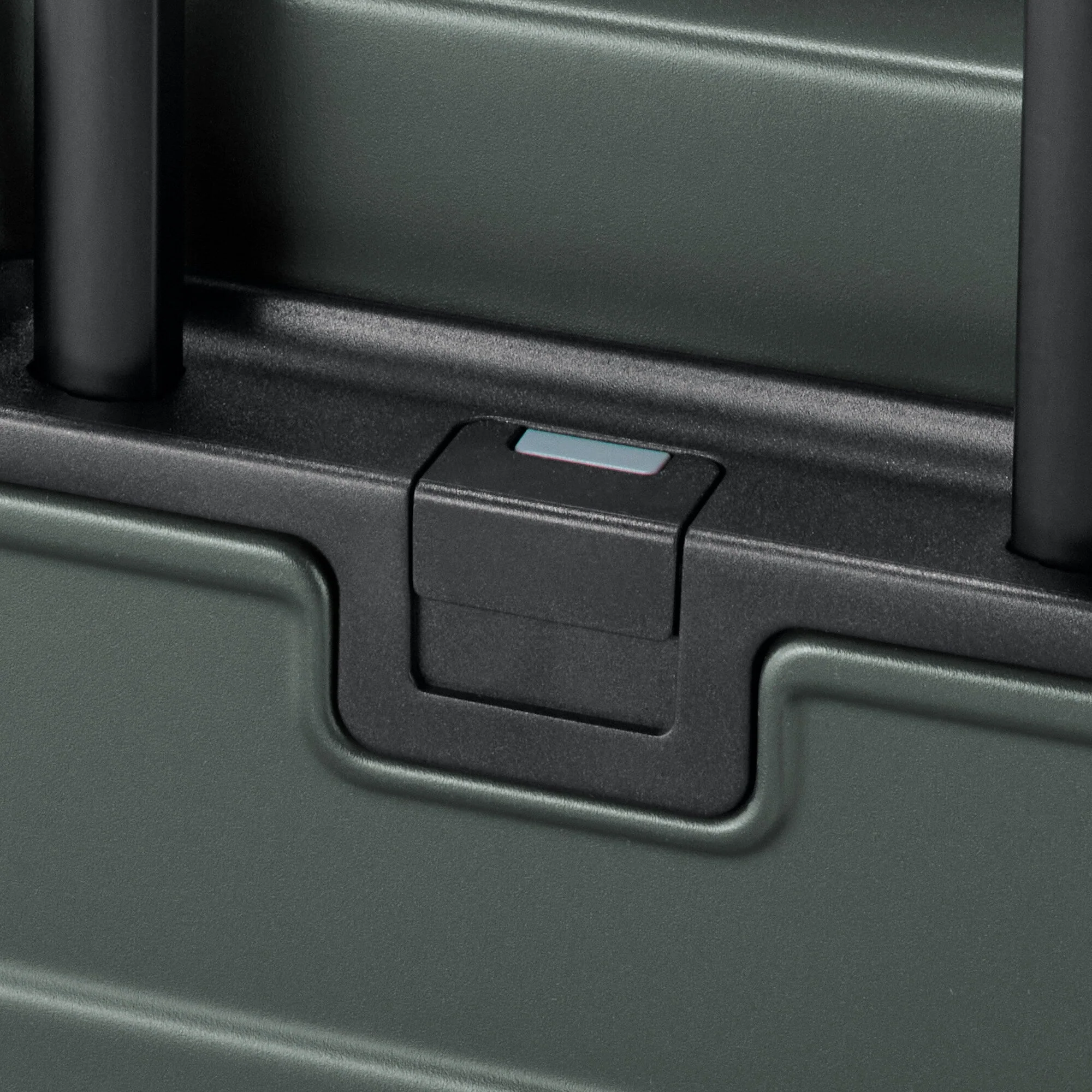 Adjustable Handle Hard Shell Suitcase 75L | Check-In - Image 29
