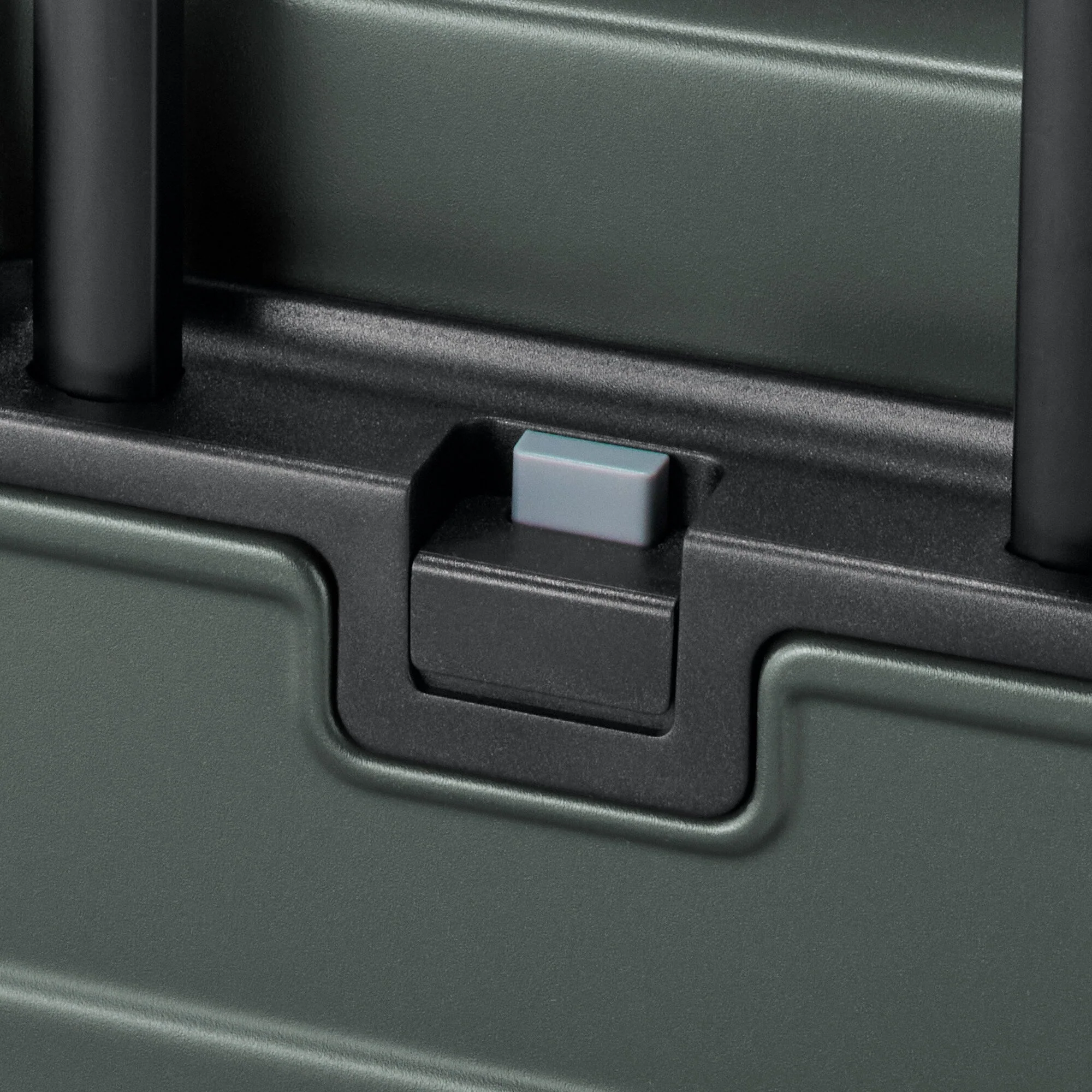 Adjustable Handle Hard Shell Suitcase 75L | Check-In - Image 30