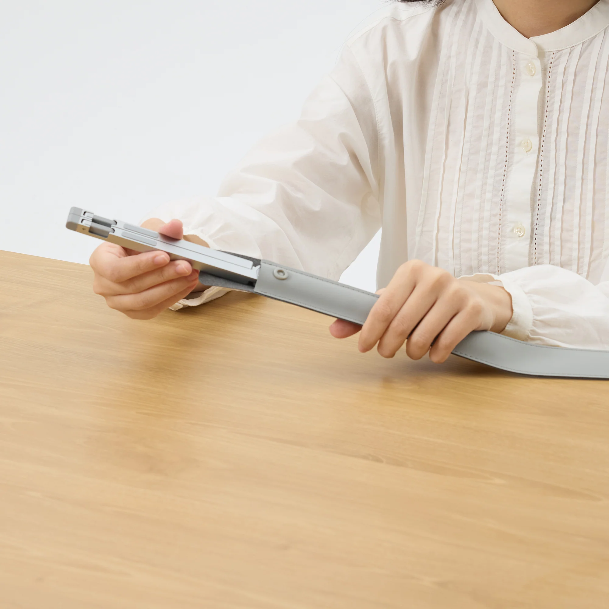 Aluminum Portable Laptop / Tablet Stand - Image 12