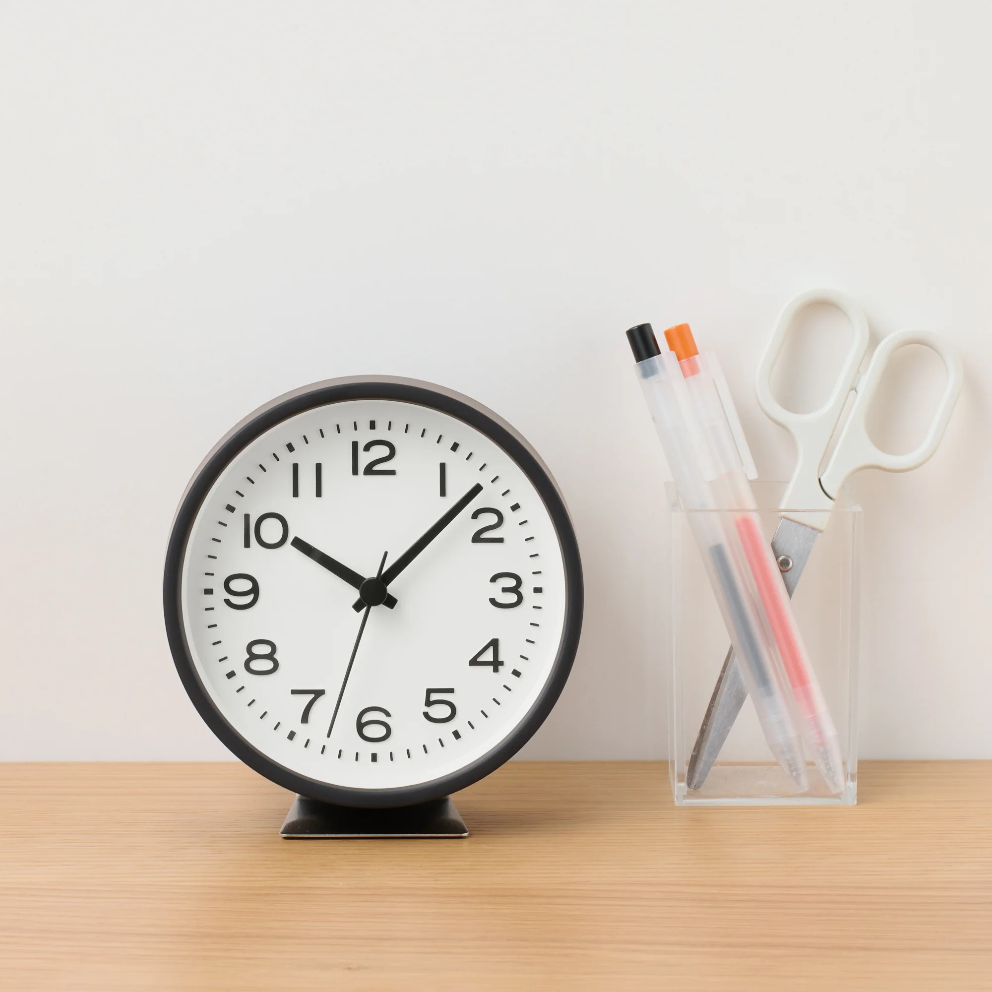 Small Analog Clock with Stand - Image 14