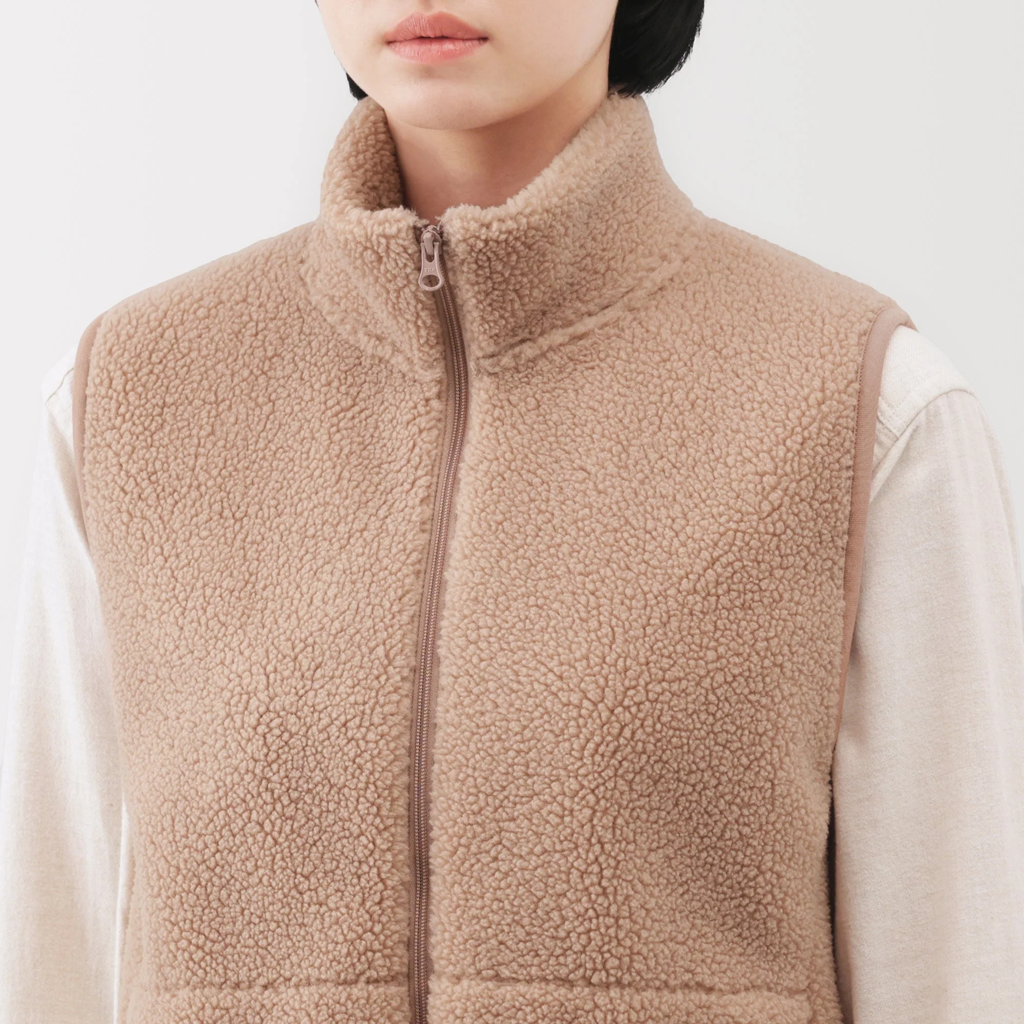 Boa Fleece Vest - Image 15
