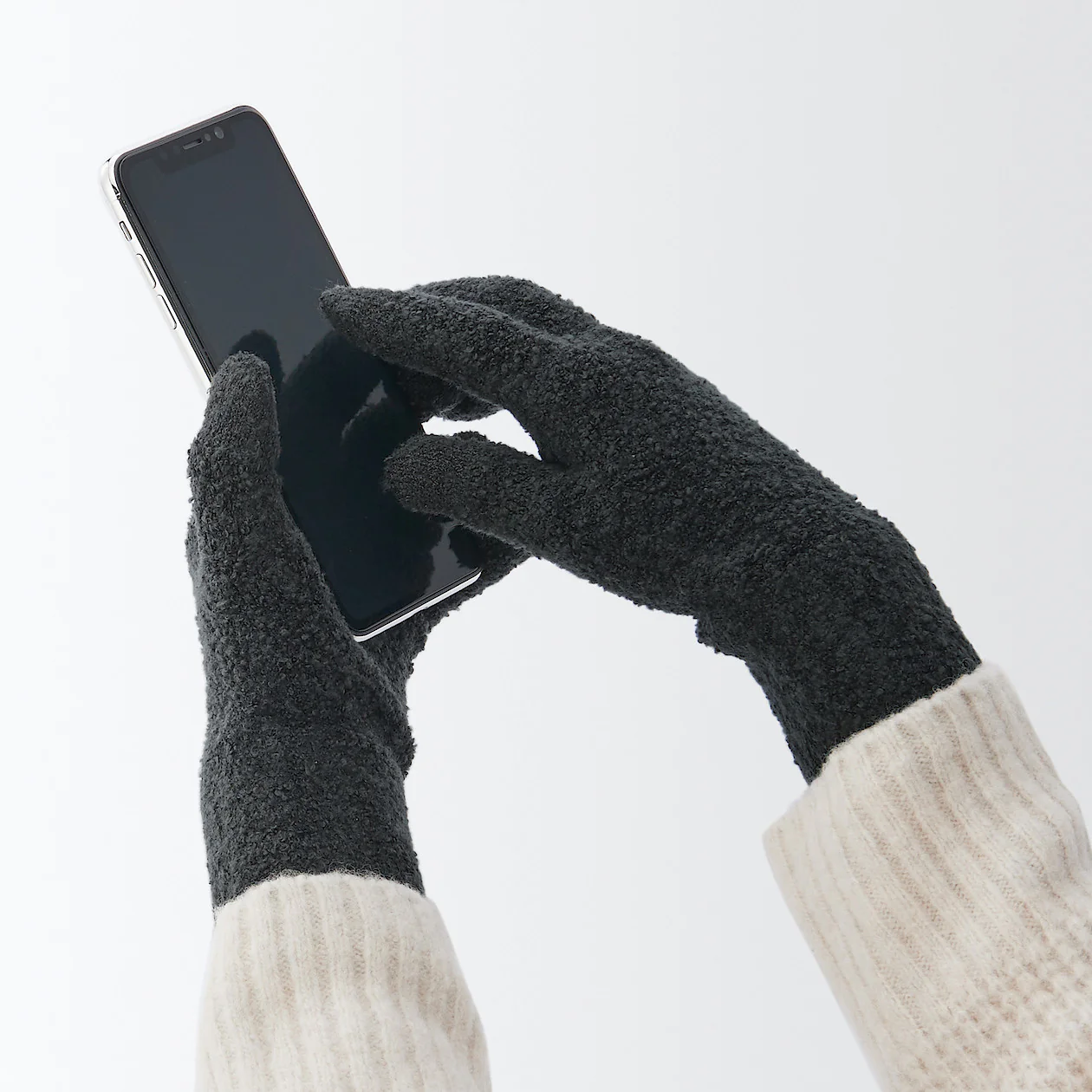 Boucle Touchscreen Gloves - Image 13