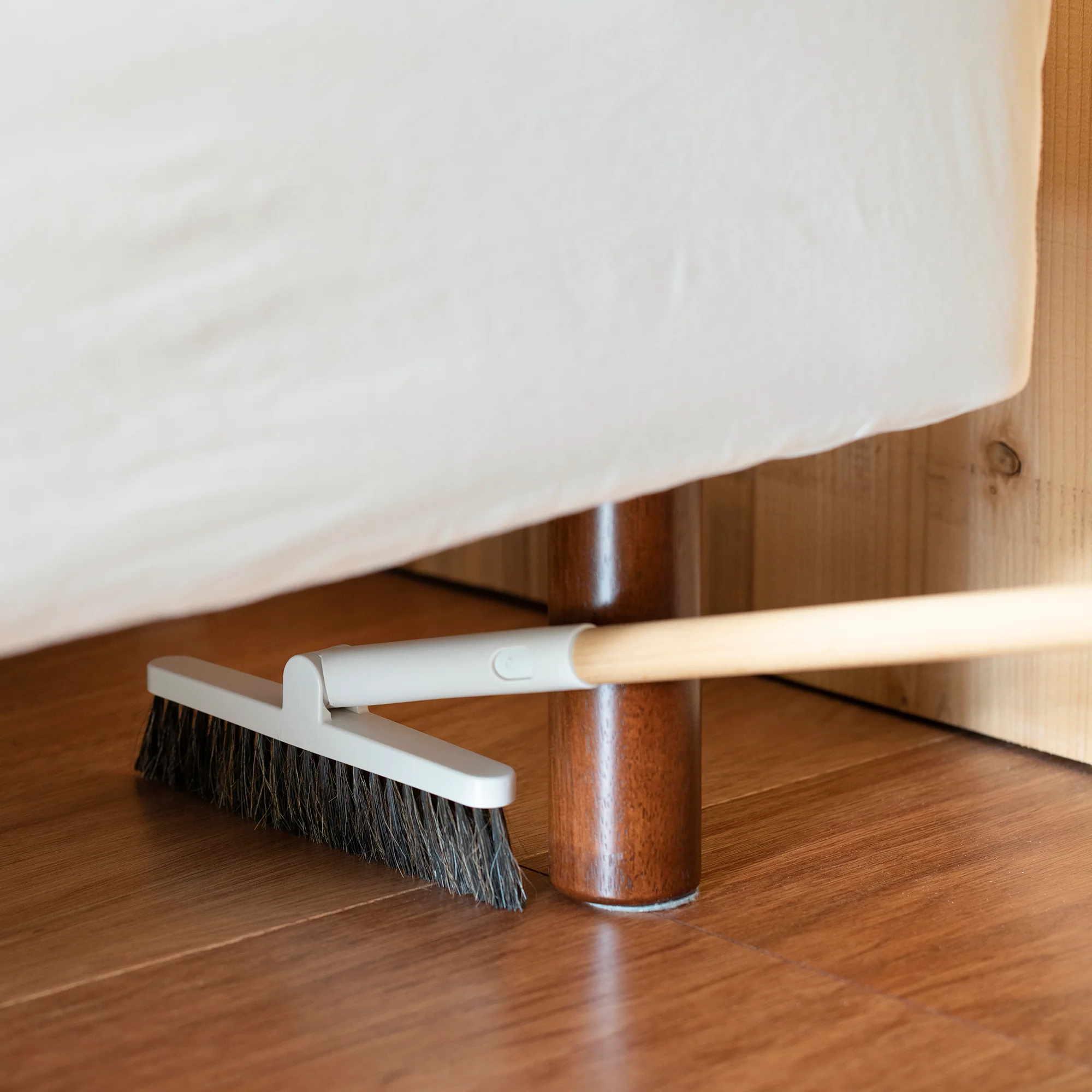 Cleaning System Wooden Pole - Image 3