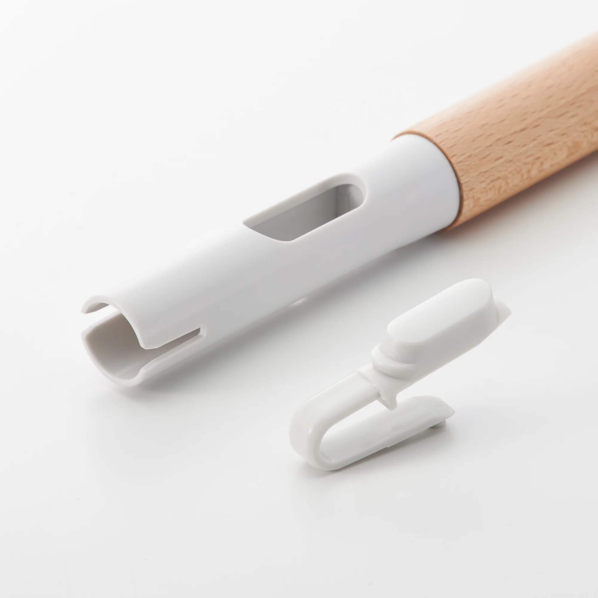 Cleaning System Wooden Pole - Image 4