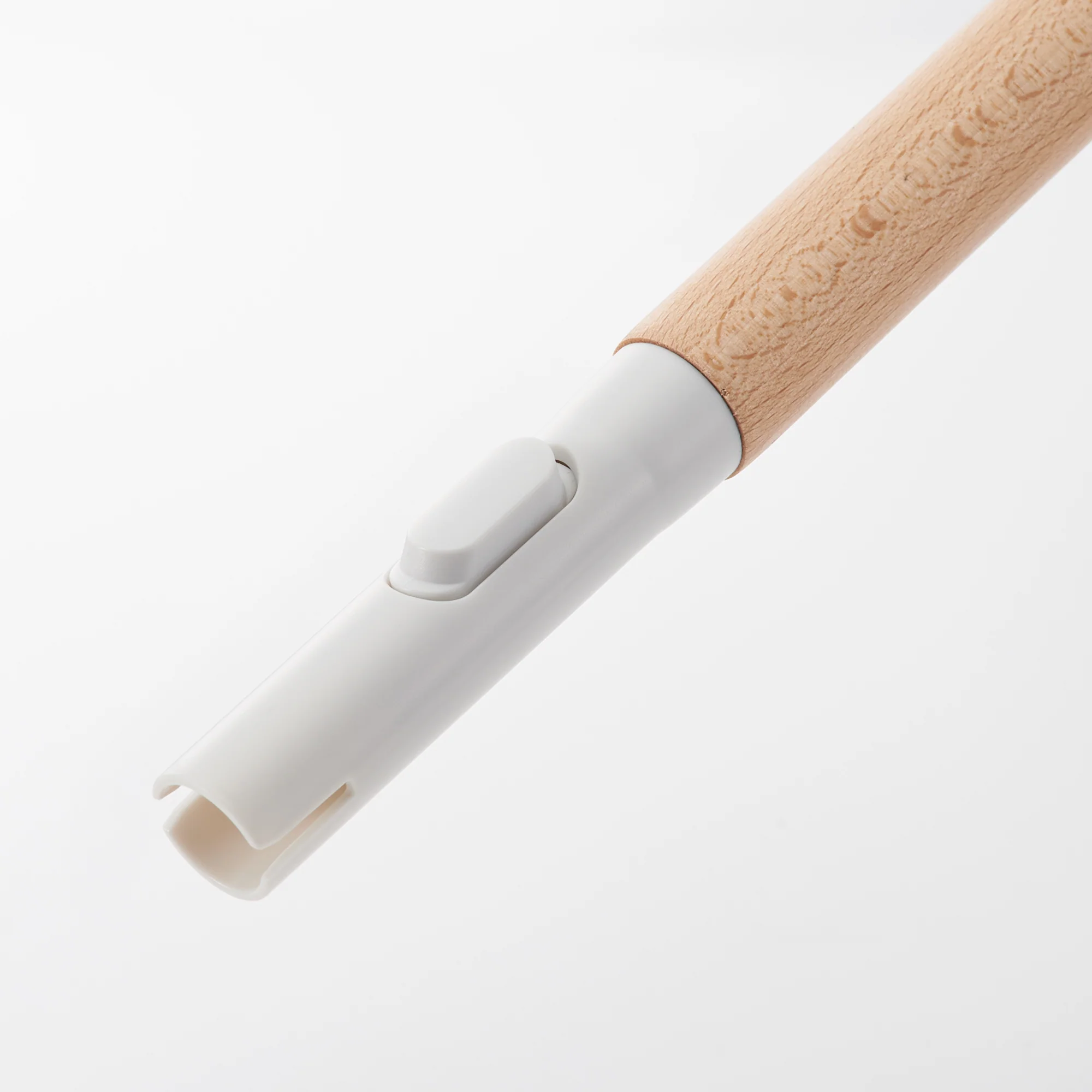 Cleaning System Wooden Pole - Image 5