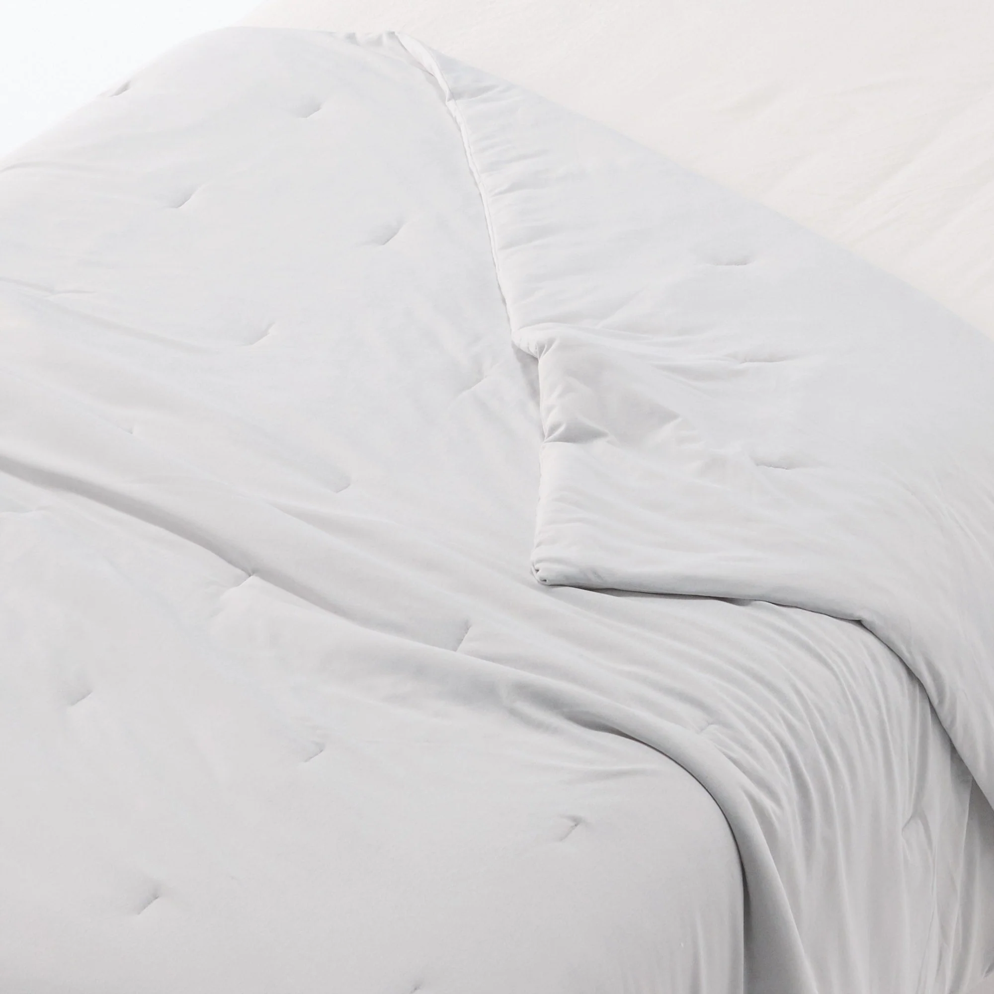 Cool Touch Thin Duvet - Queen