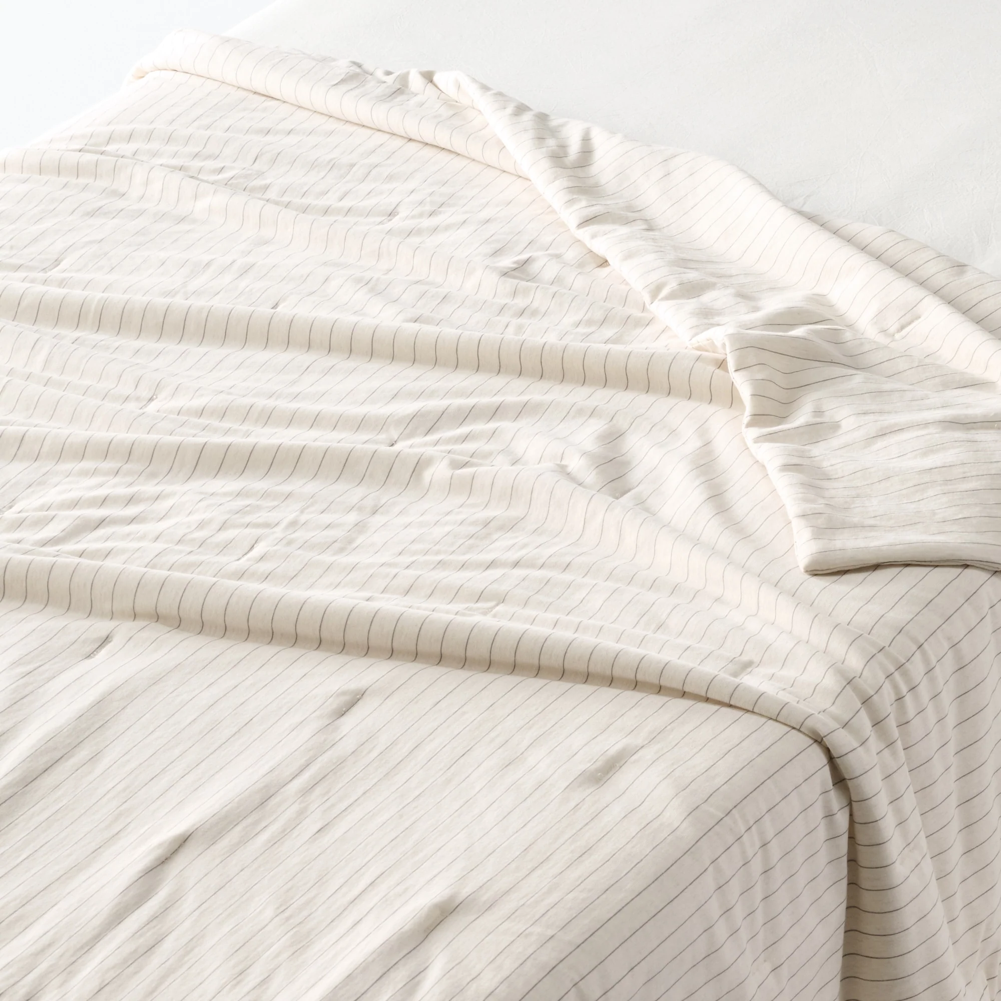 Cotton Cool Touch Thin Duvet - Queen - Image 17