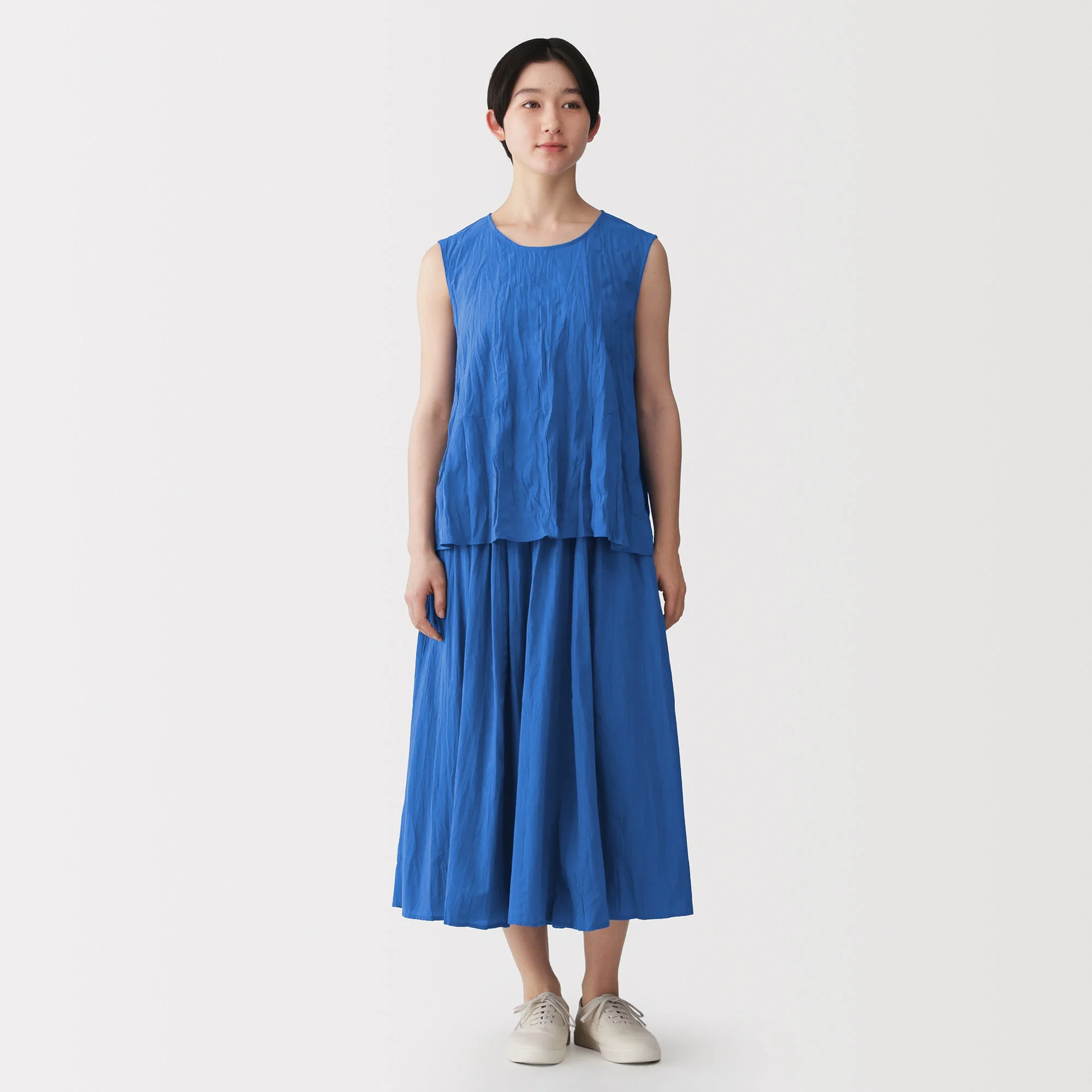 Cotton Crepe Sleeveless Blouse - Image 25