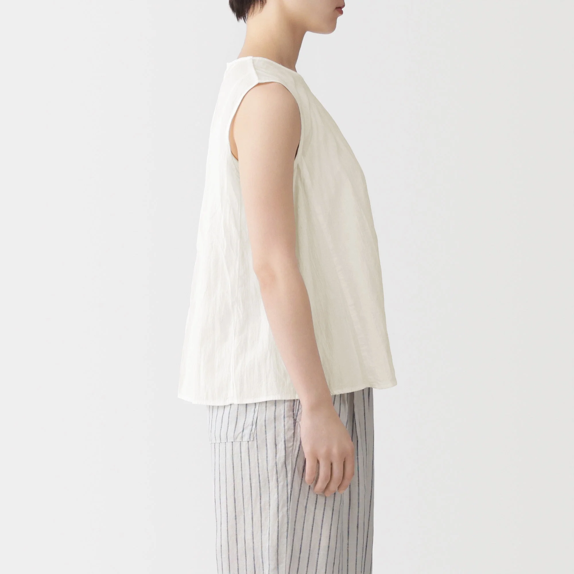 Cotton Crepe Sleeveless Blouse - Image 26