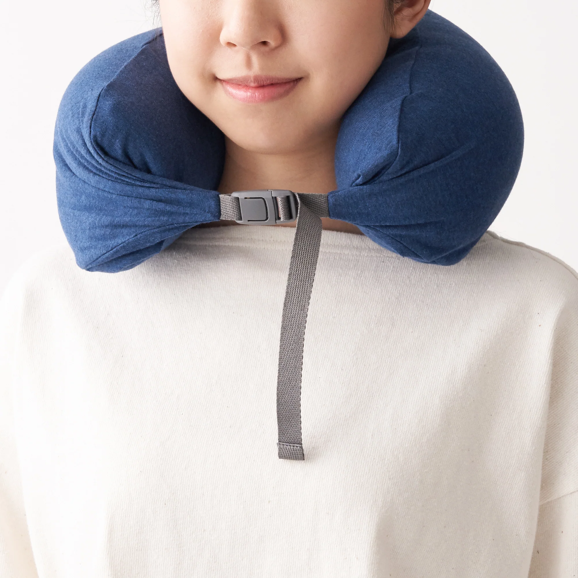 Well-Fitted Neck Cushion Melange Navy