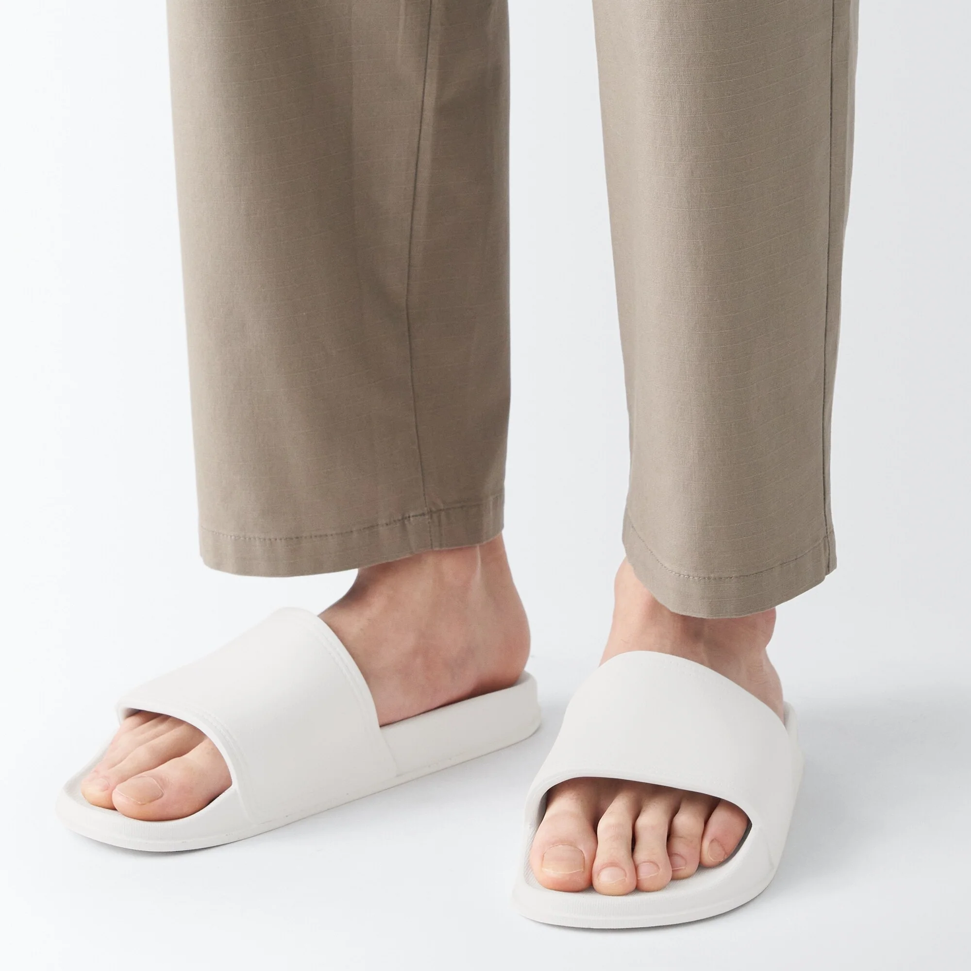 Foot-Shaped Sandals - Image 18