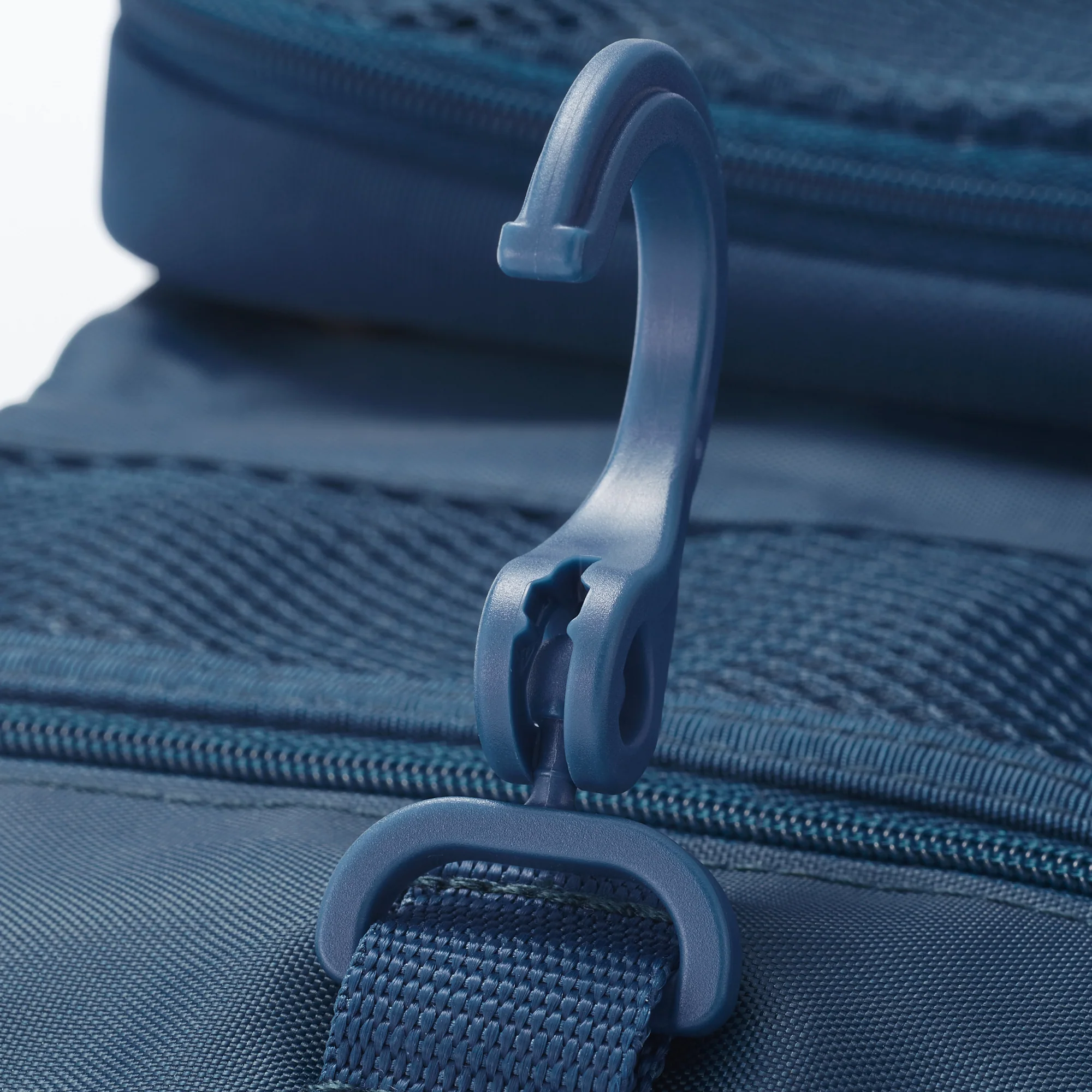 Hanging Case with Pouch - Image 14