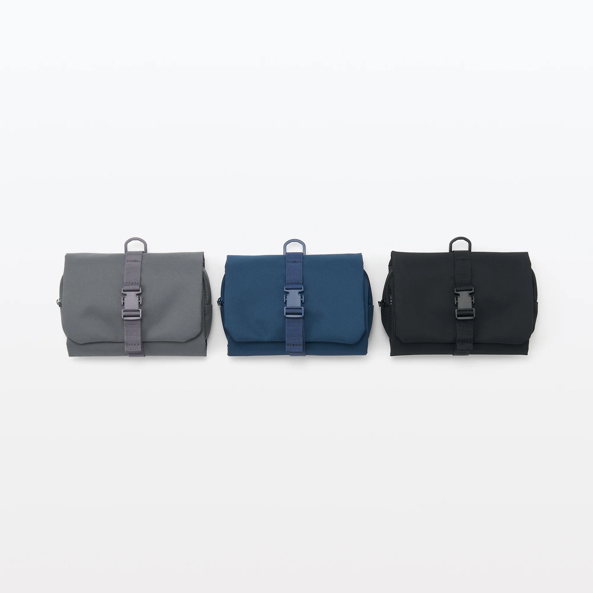 Hanging Case with Pouch - Image 8