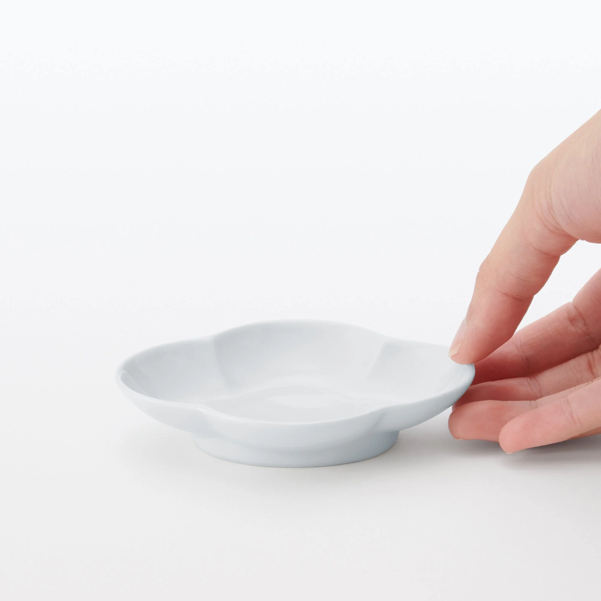 Hasami Ware Lucky Small Plate - Flowering Quince - White - Image 6