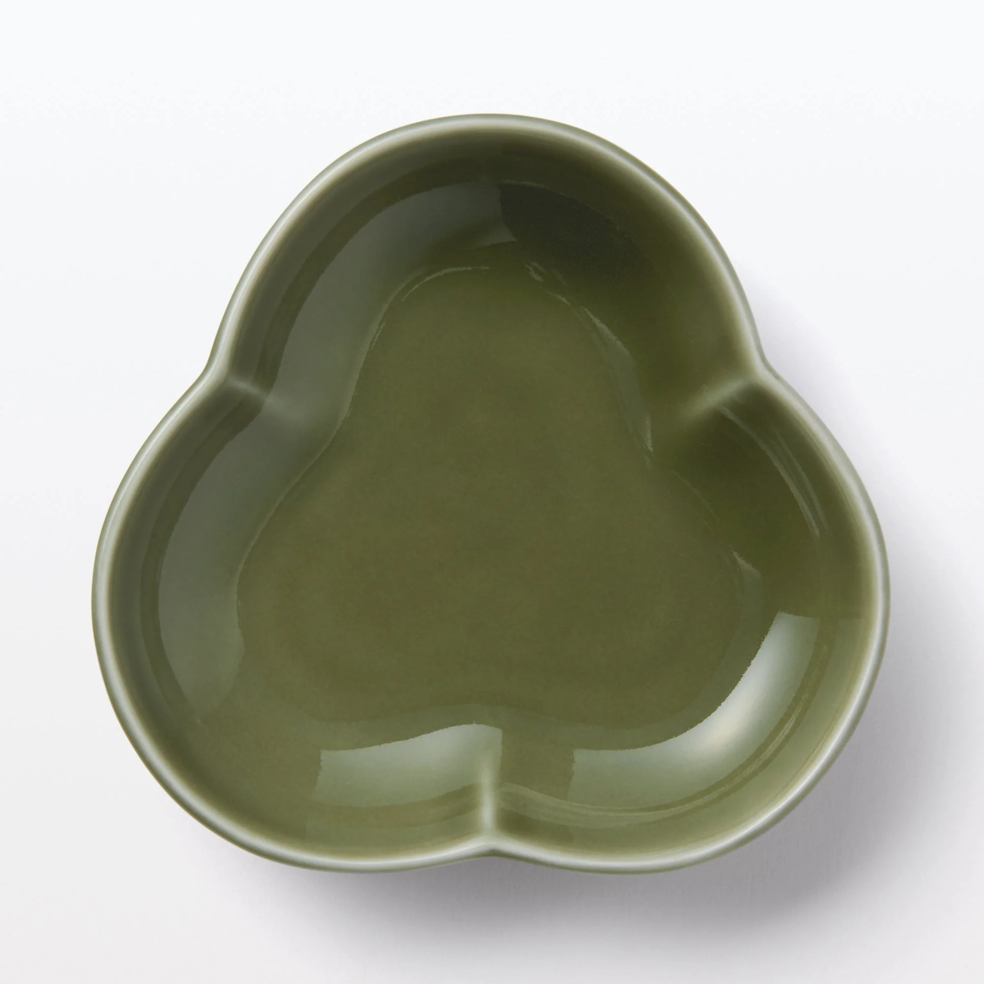 Hasami Ware Lucky Small Plate - Pine - Pine Green - Image 3