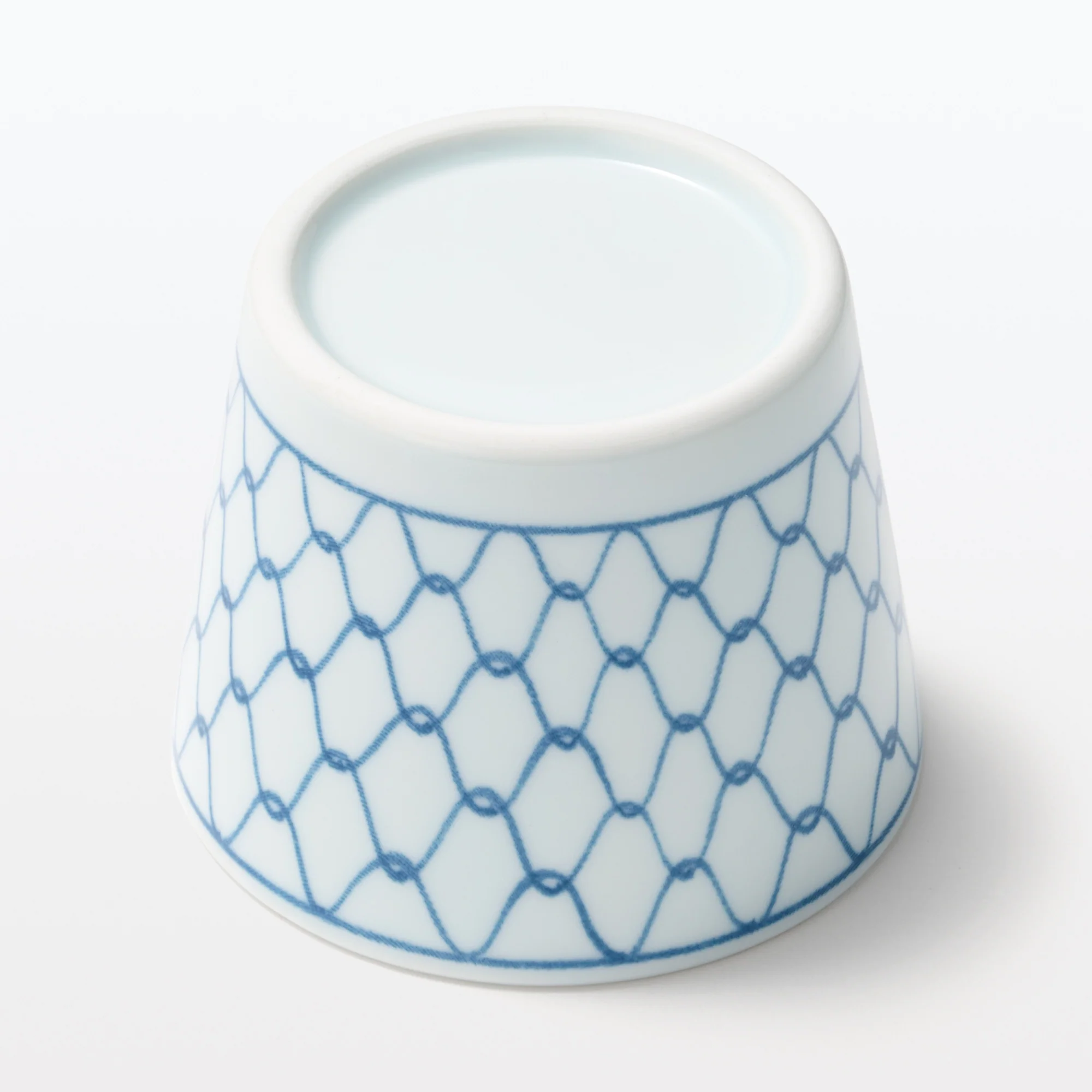 Hasami Ware Soup Cup - Mesh Pattern - Image 5