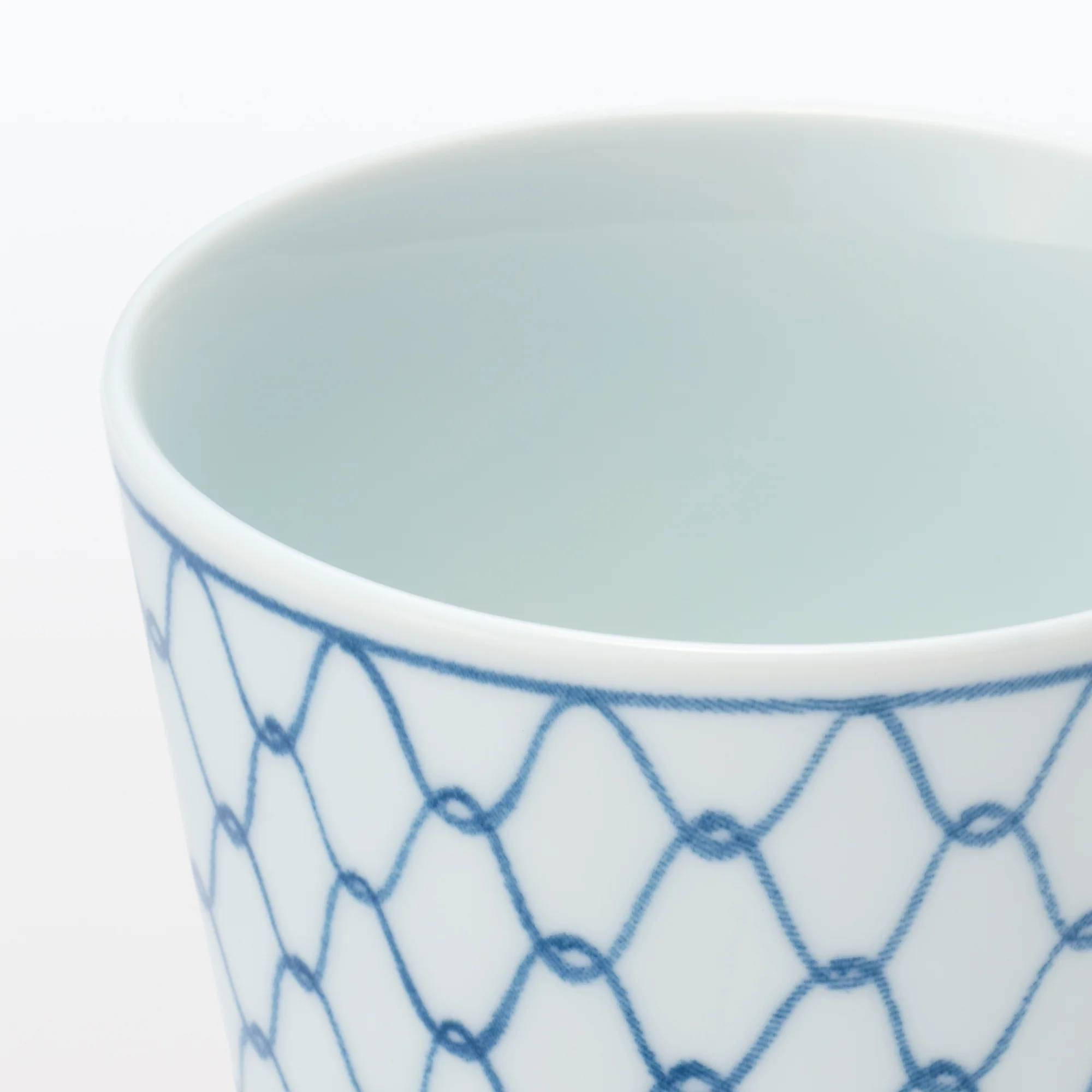 Hasami Ware Soup Cup - Mesh Pattern - Image 6