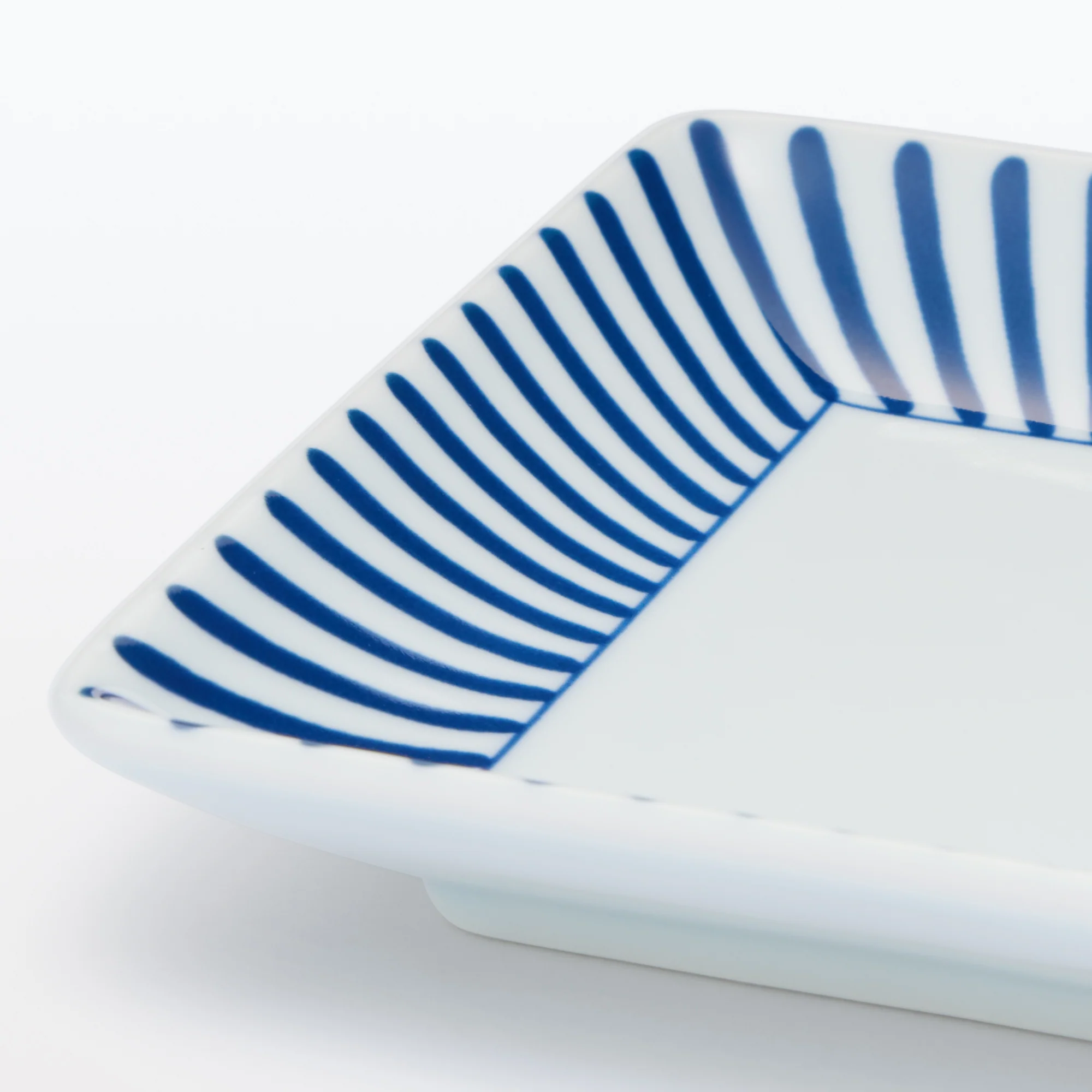 Hasami Ware Square Plate - Stripes Pattern - Image 6