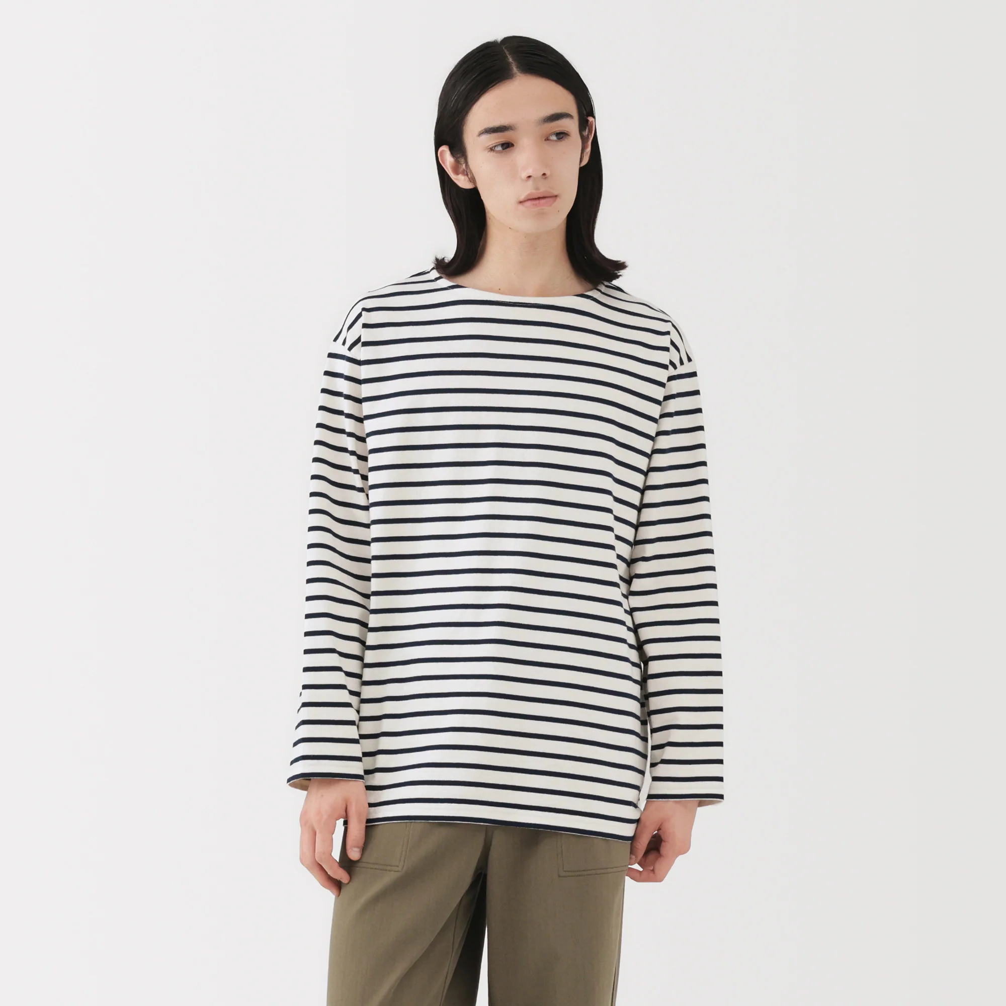Heavyweight Boatneck T-Shirt - Image 19