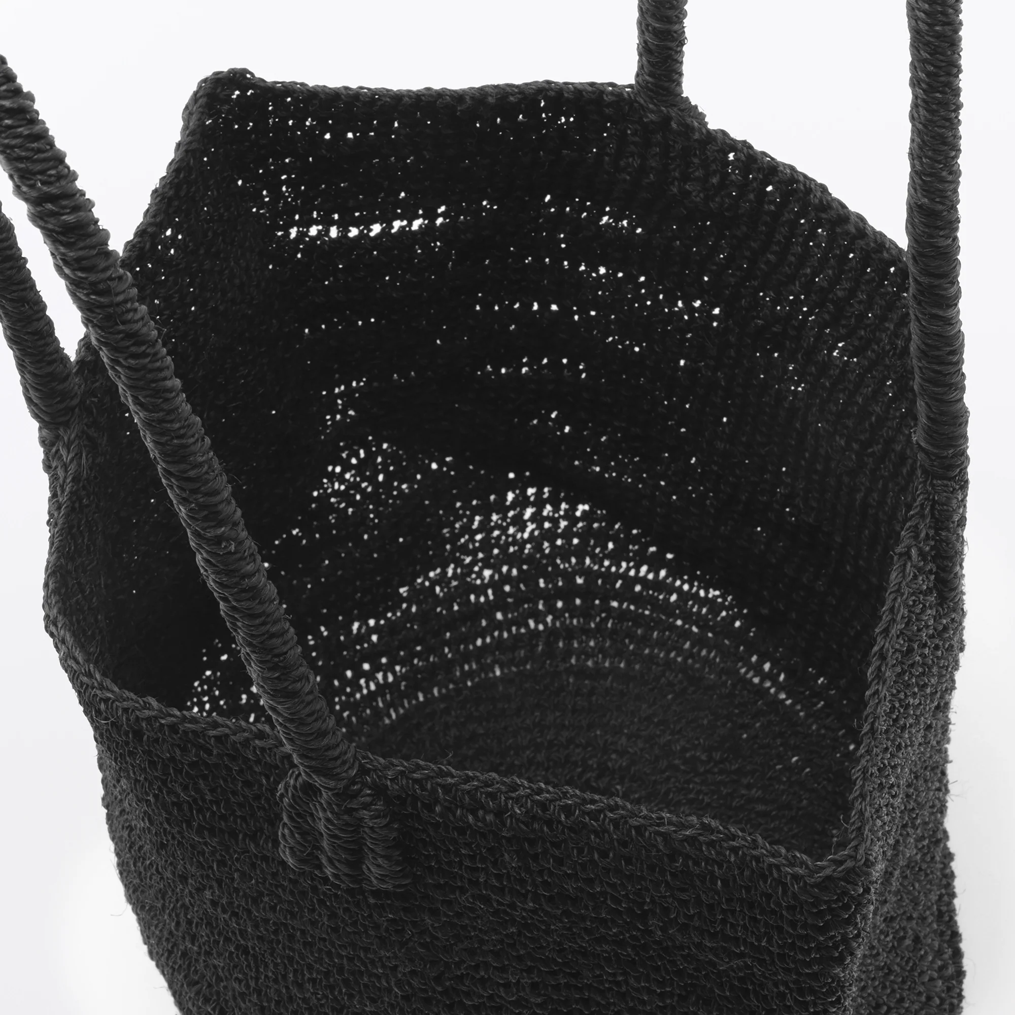 Labo Hand-Knitted Abacá Tote Bag - Image 13