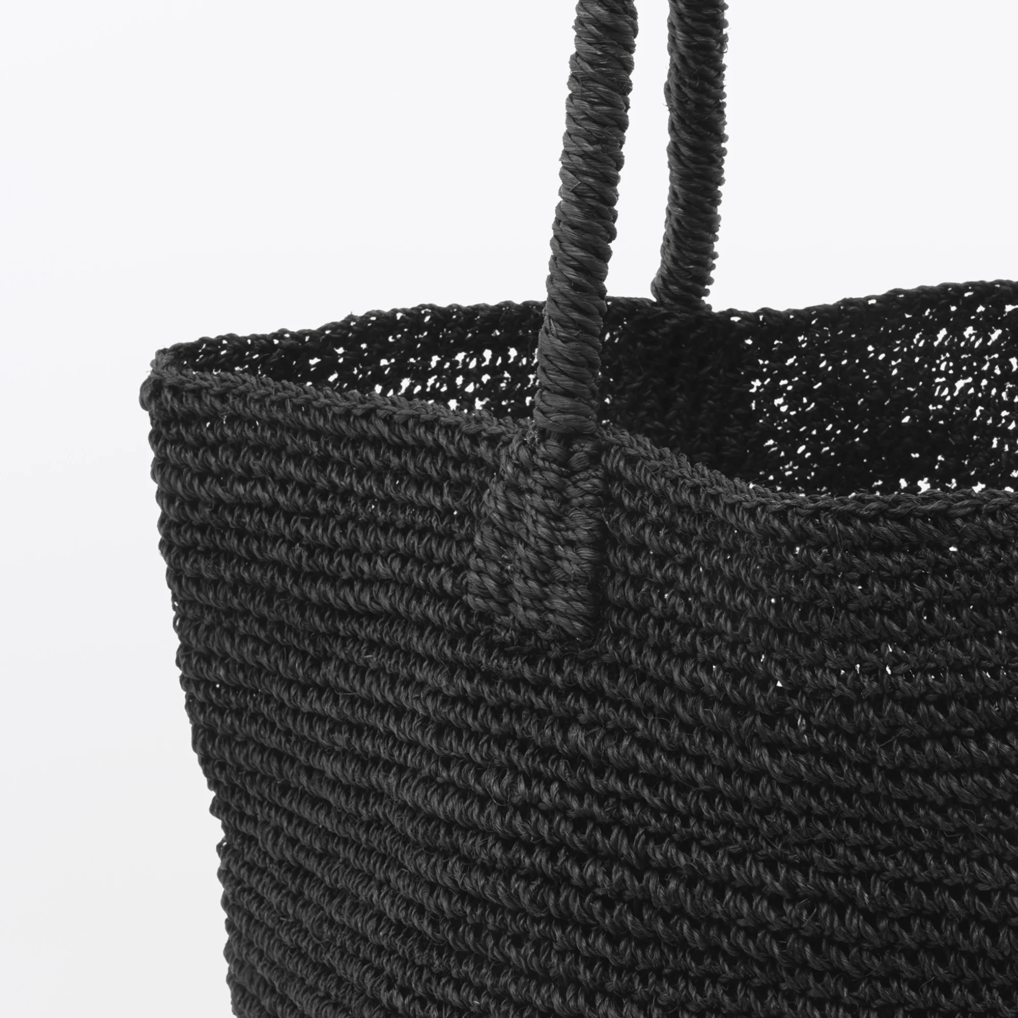 Labo Hand-Knitted Abacá Tote Bag - Image 16