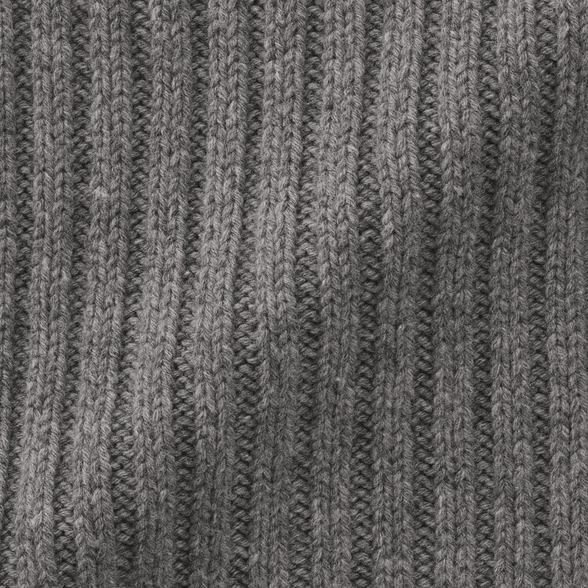 Labo Merino Wool Low-Gauge Stole - Image 5