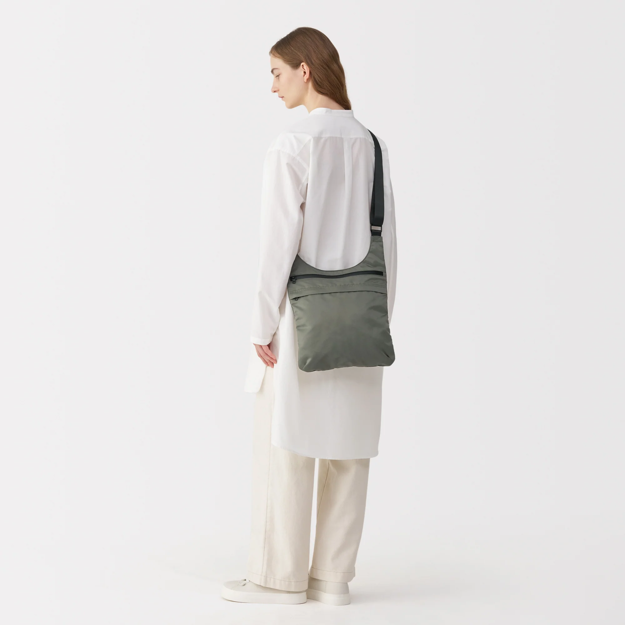 Labo Nylon Shoulder Bag - Image 10