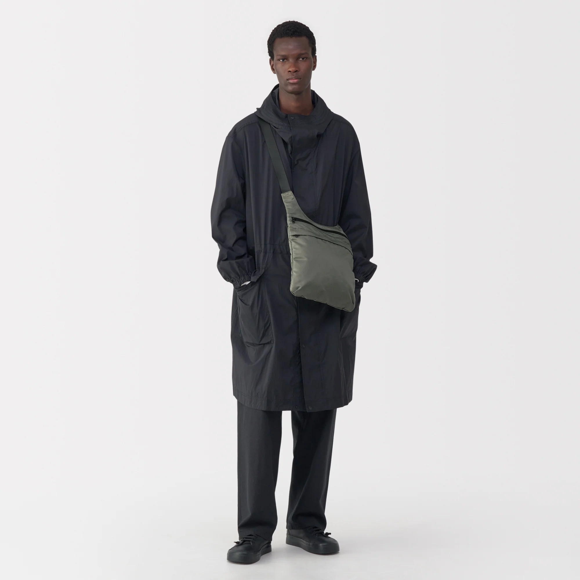 Labo Nylon Shoulder Bag - Image 11
