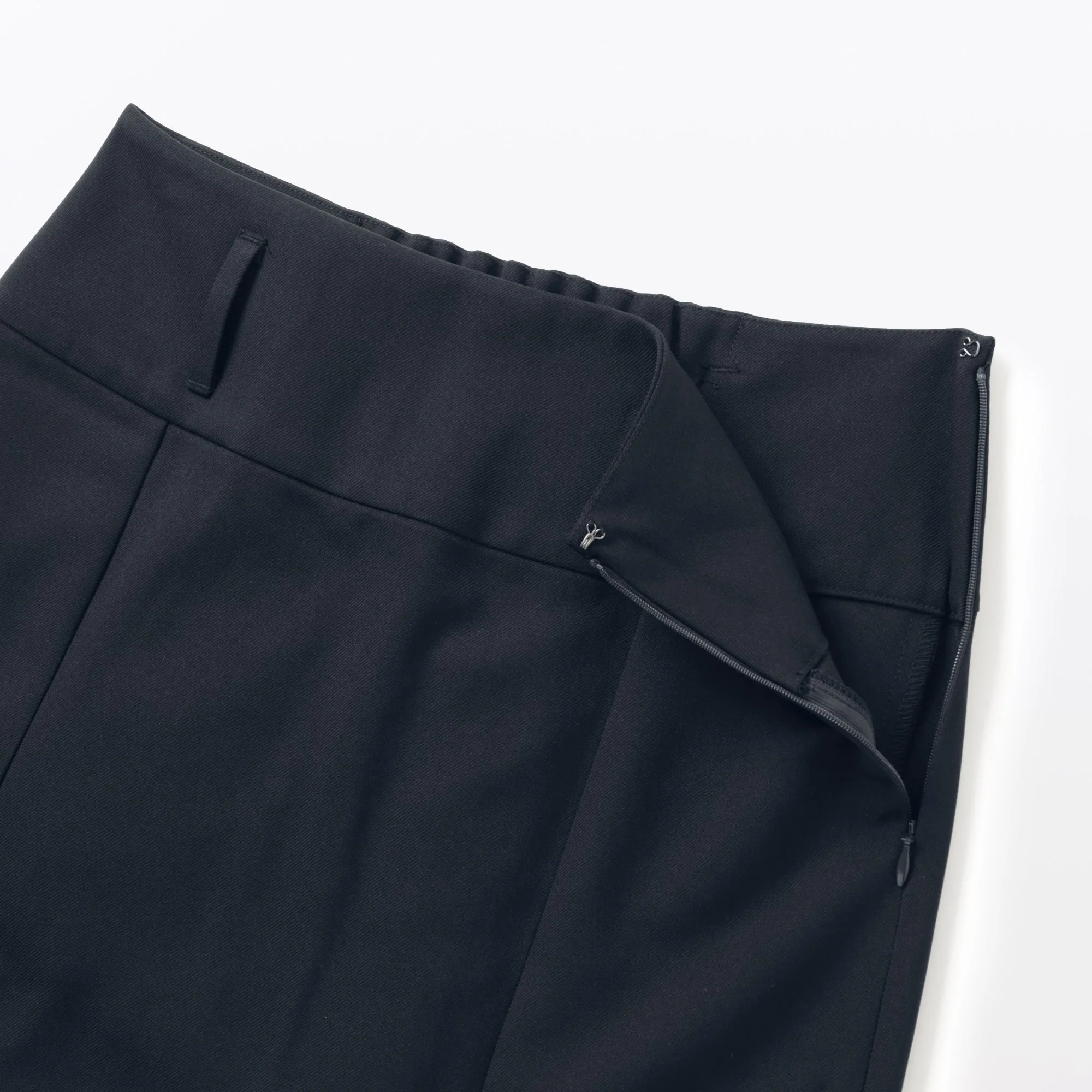 Labo Polyester Twill Tuck Skirt - Image 18