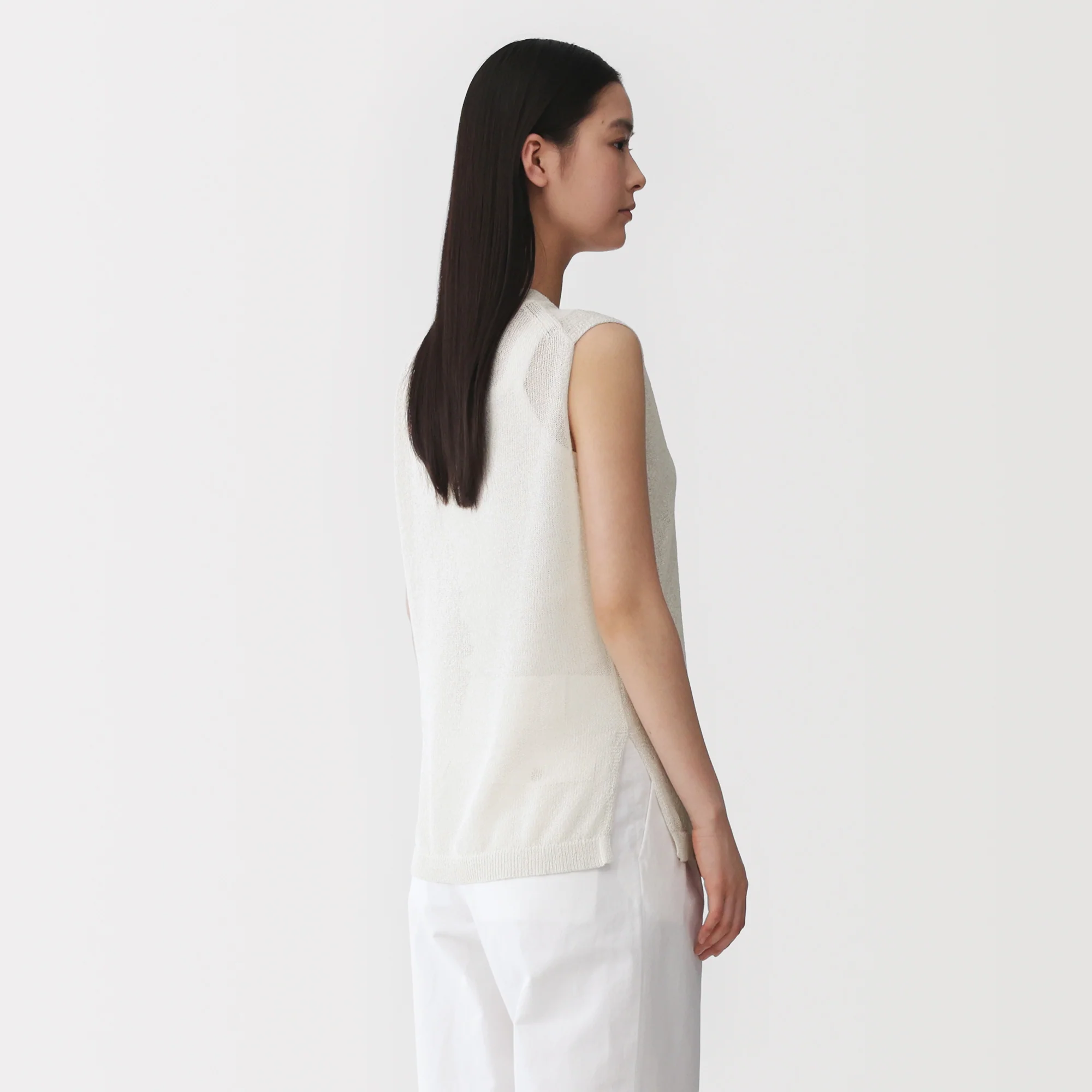 Labo Washi Blend Sleeveless Sweater - Image 23