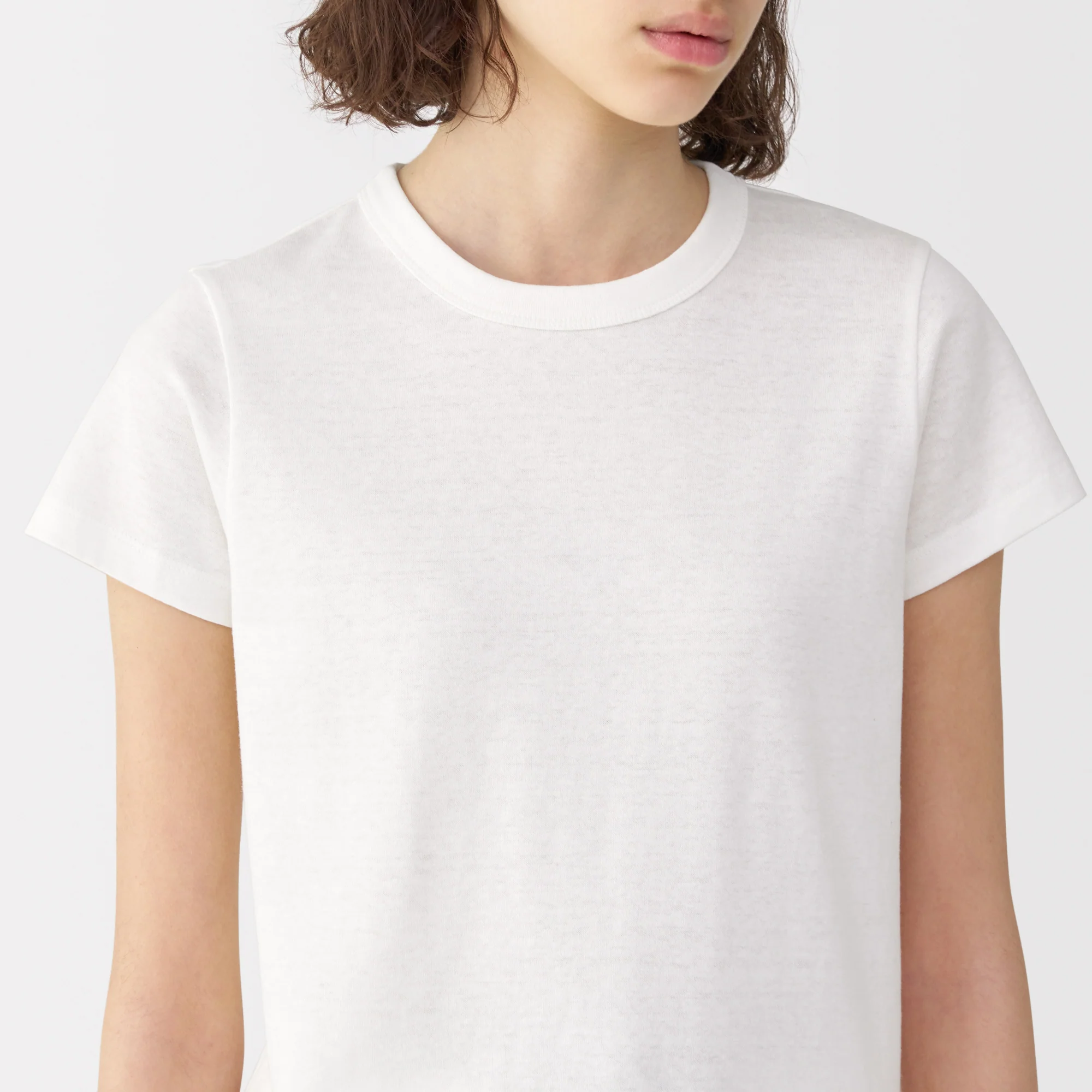 Labo Women's Linen Blend Short Sleeve T-Shirt - Image 14