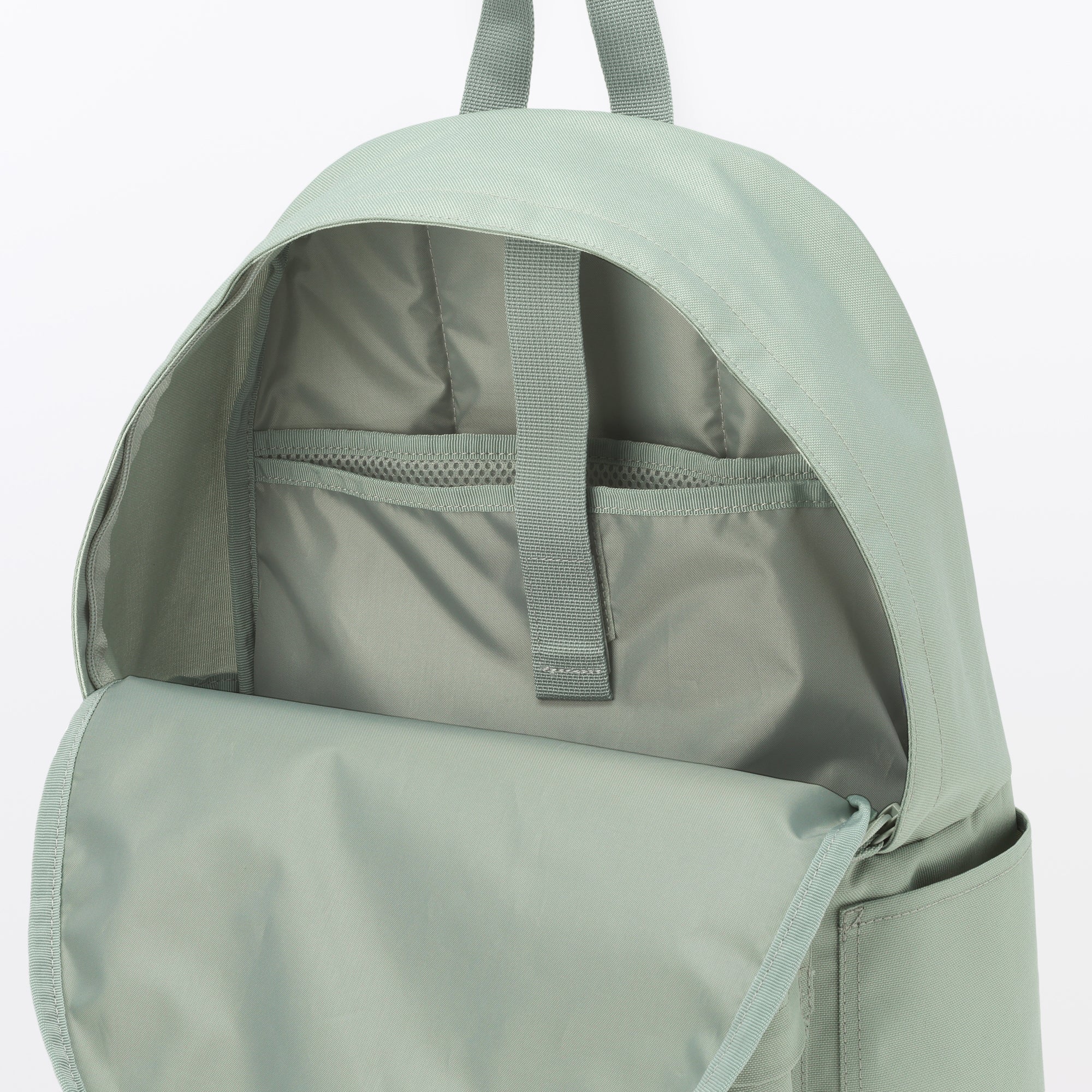 Less Tiring Water Repellent Backpack - Image 15