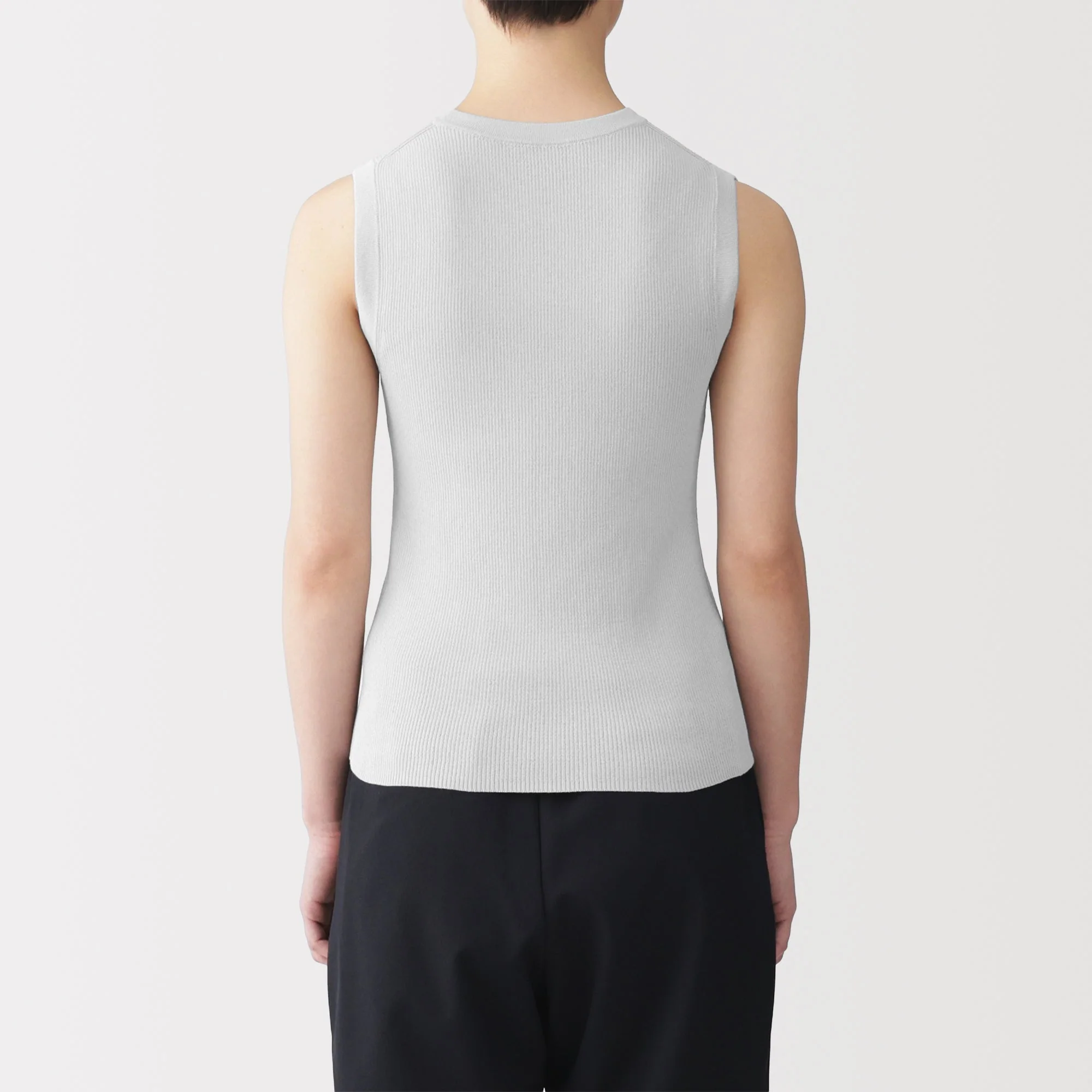 Light Knit Sleeveless Sweater - Image 20