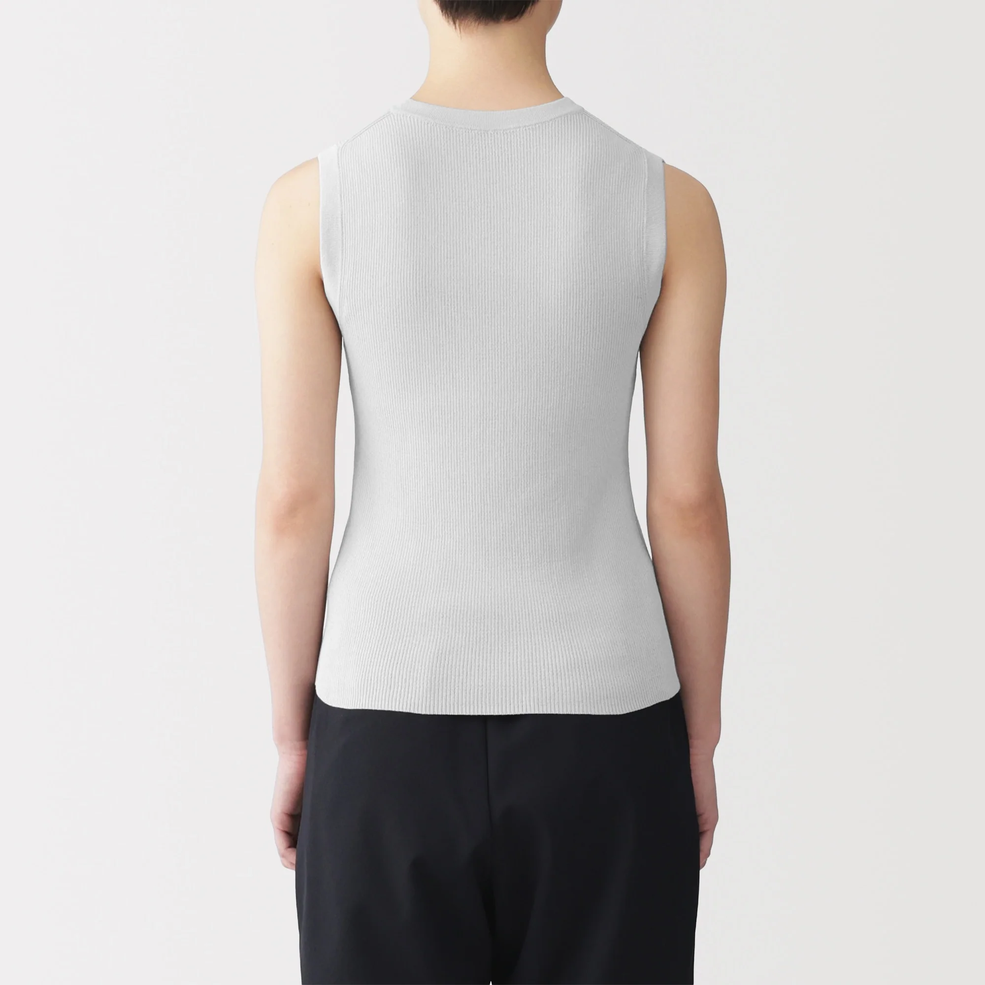 Light Knit Sleeveless Sweater - Image 28