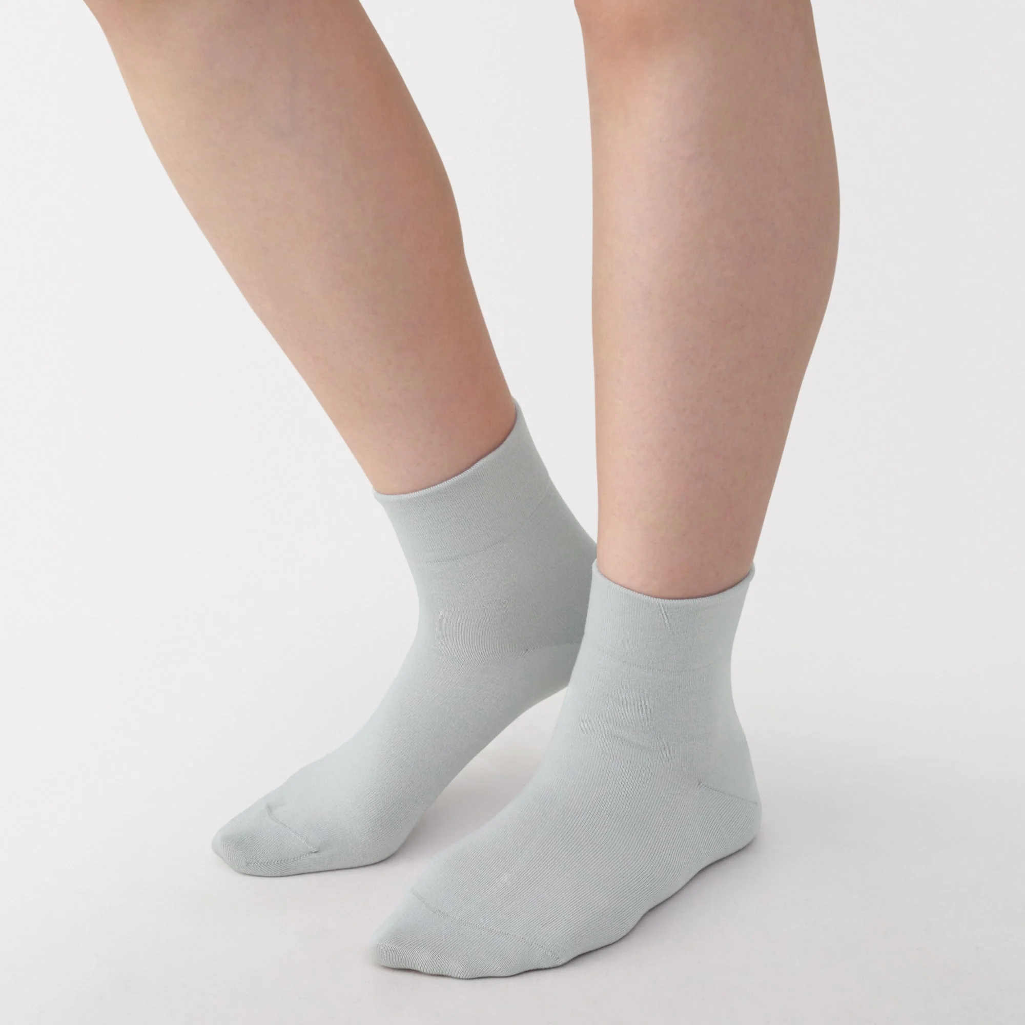 Loose Top Short Socks - Image 5