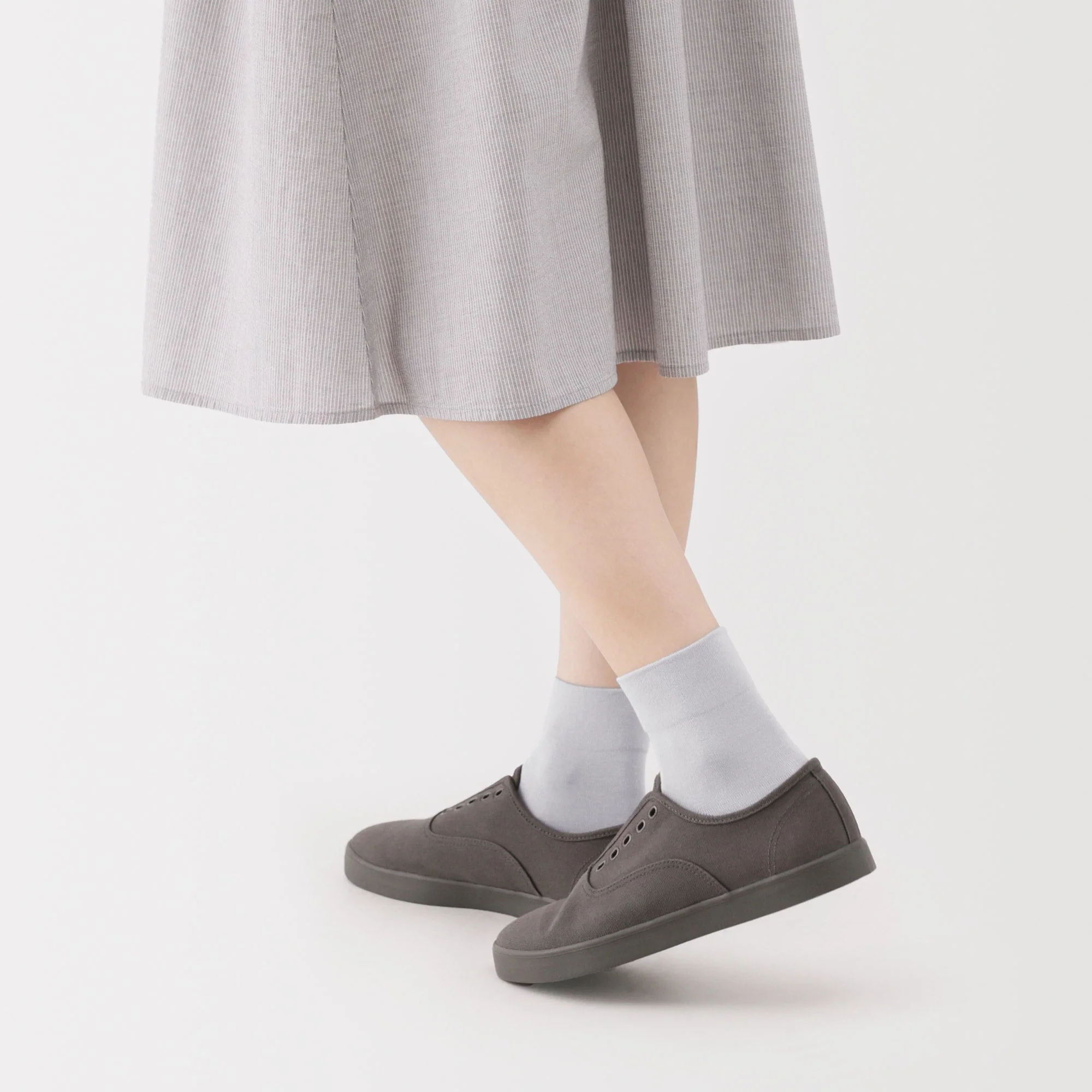 Loose Top Short Socks - Image 9