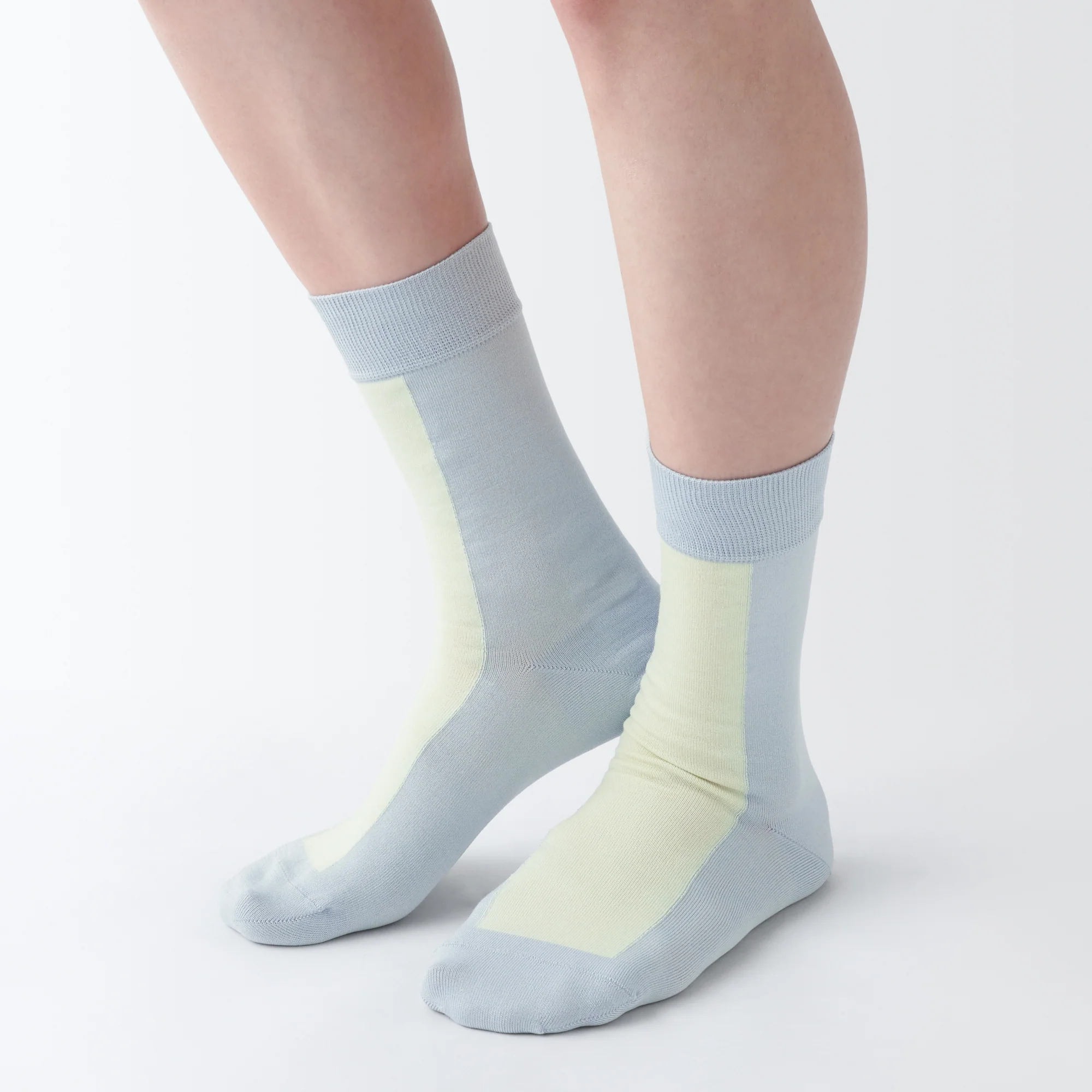 Lustrous Cotton Yarn Patterned Socks - Image 5