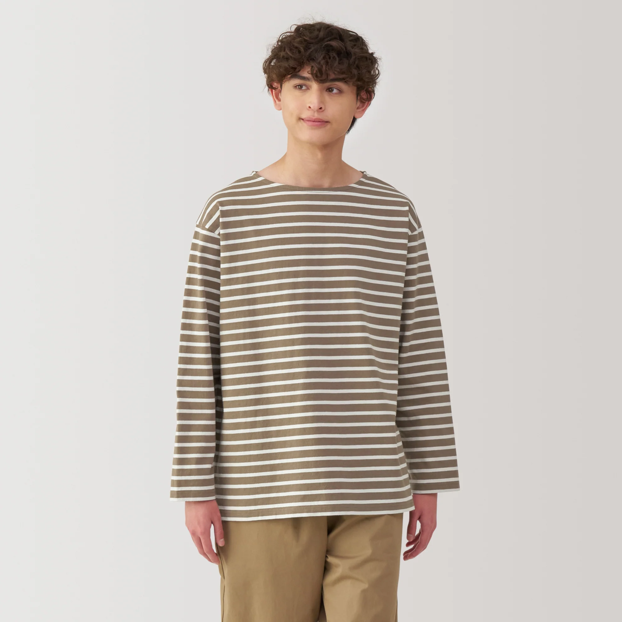 Men's Heavyweight Boatneck T-Shirt - Image 27