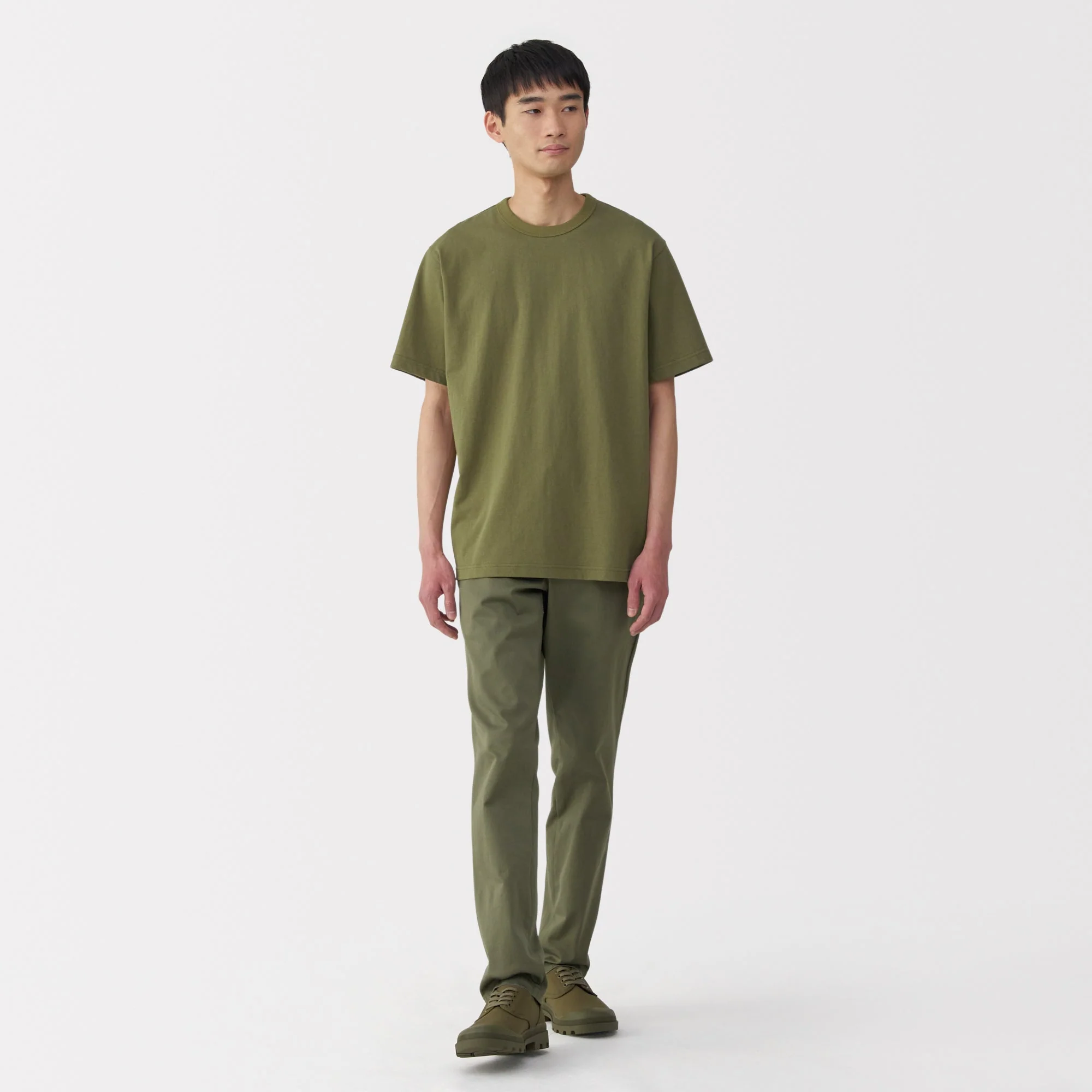 Men's Washed Heavyweight Crewneck T-Shirt - Image 18