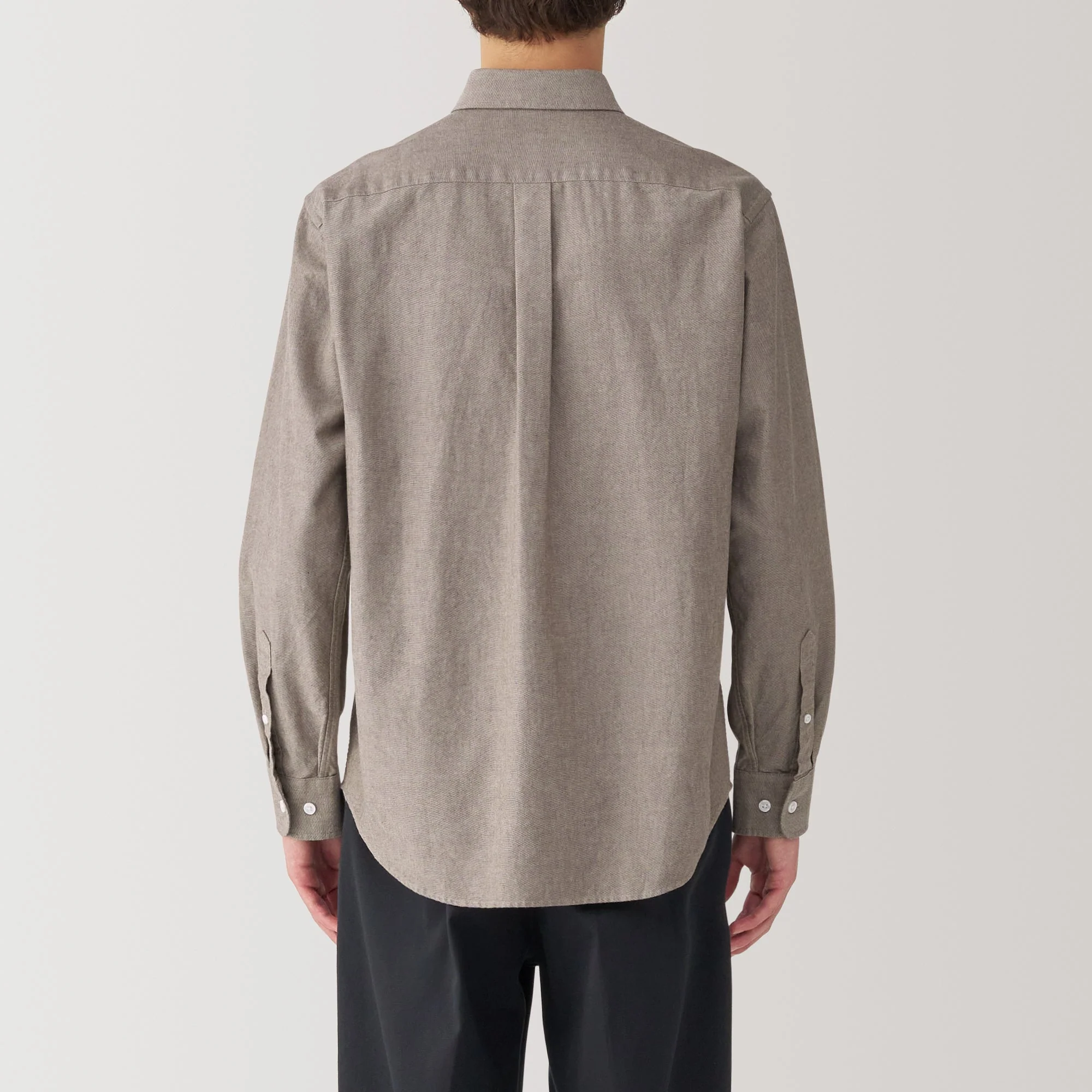 Men's Washed Oxford Button Down Shirt - Image 30