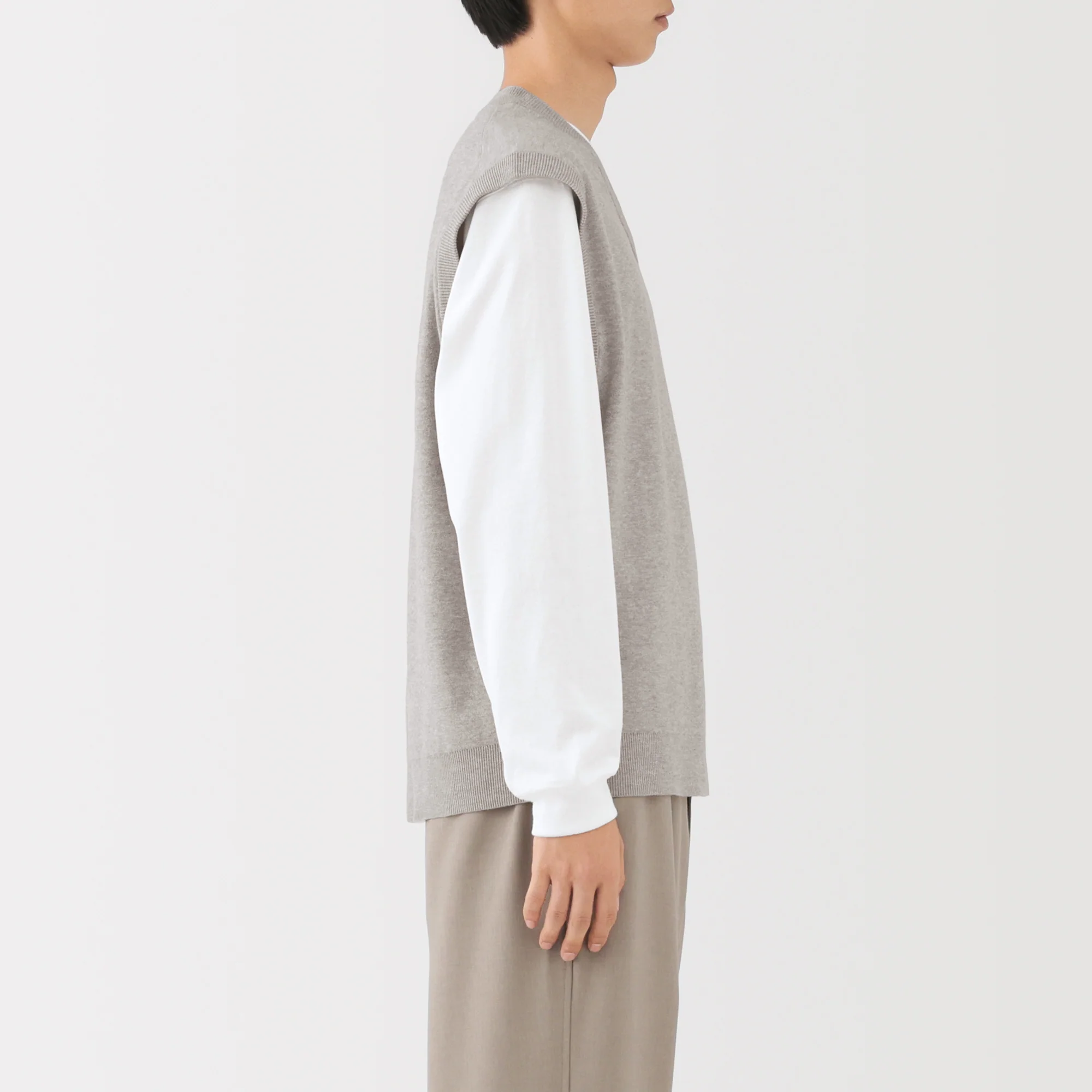 Milano Rib Sweater Vest - Image 12